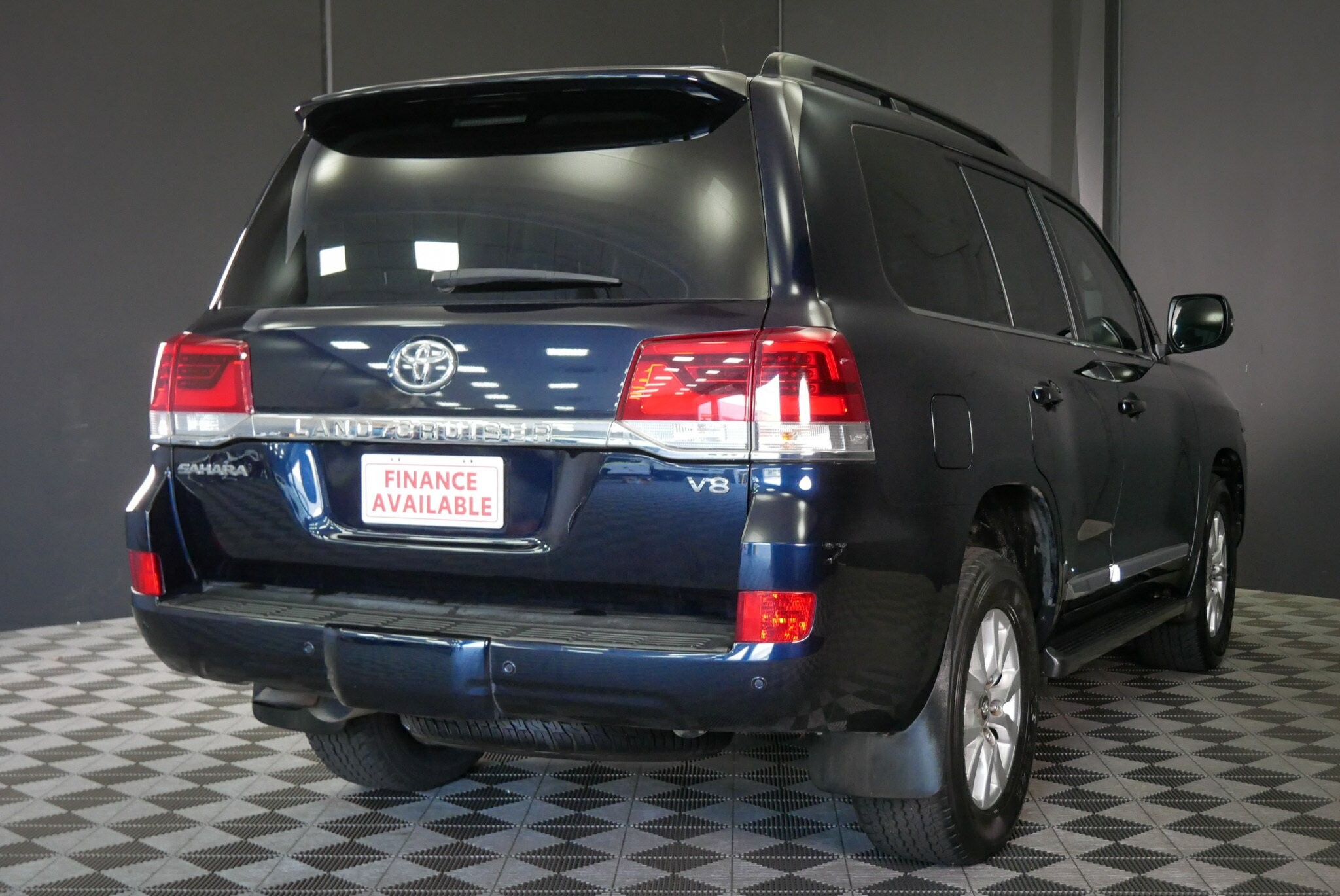 Toyota Landcruiser image 4