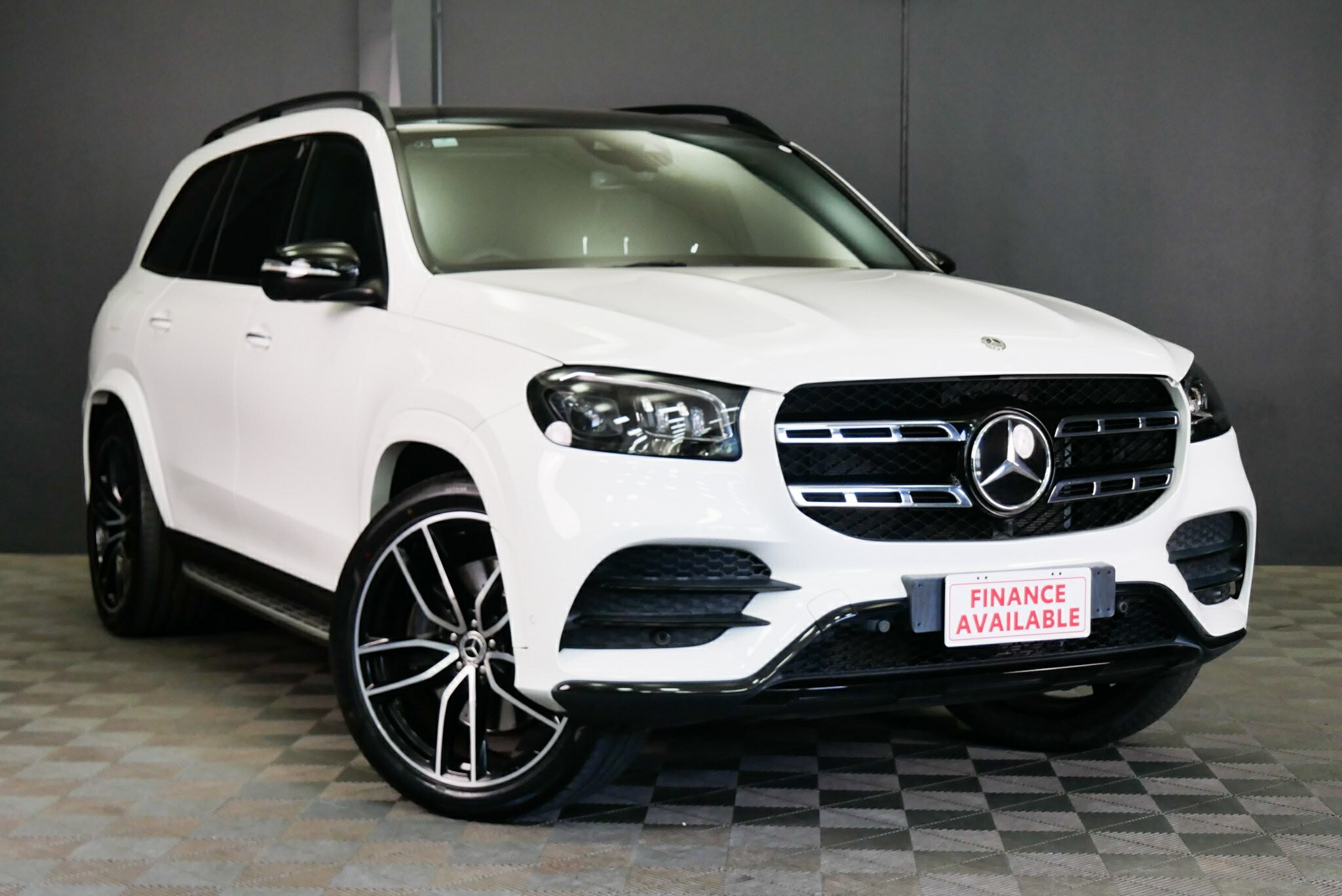 Mercedes Benz Gls-class image 1