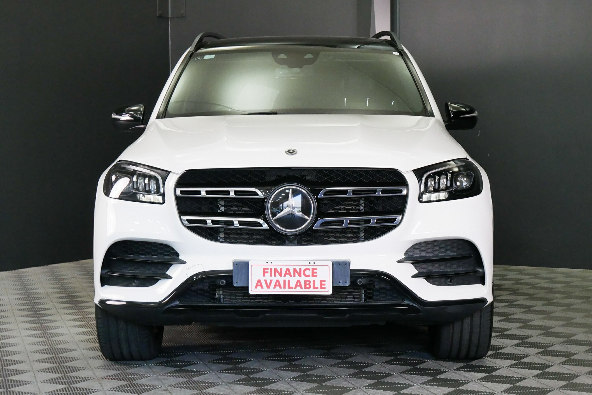 Mercedes Benz Gls-class image 2