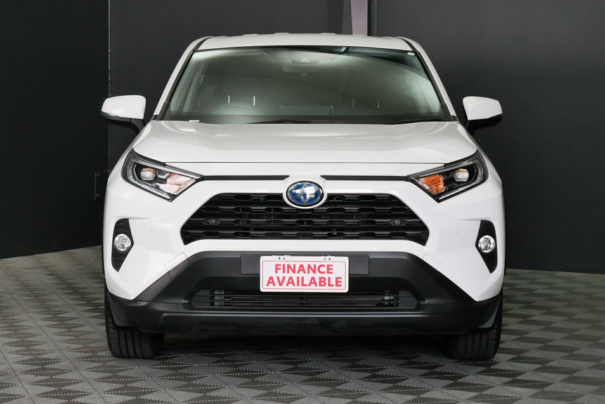 Toyota Rav4 image 2