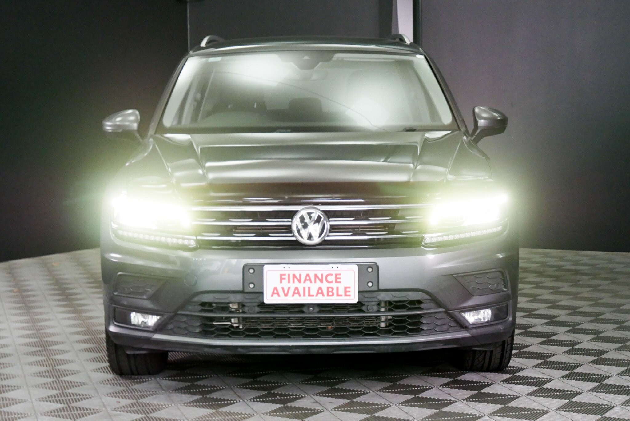 Volkswagen Tiguan image 2