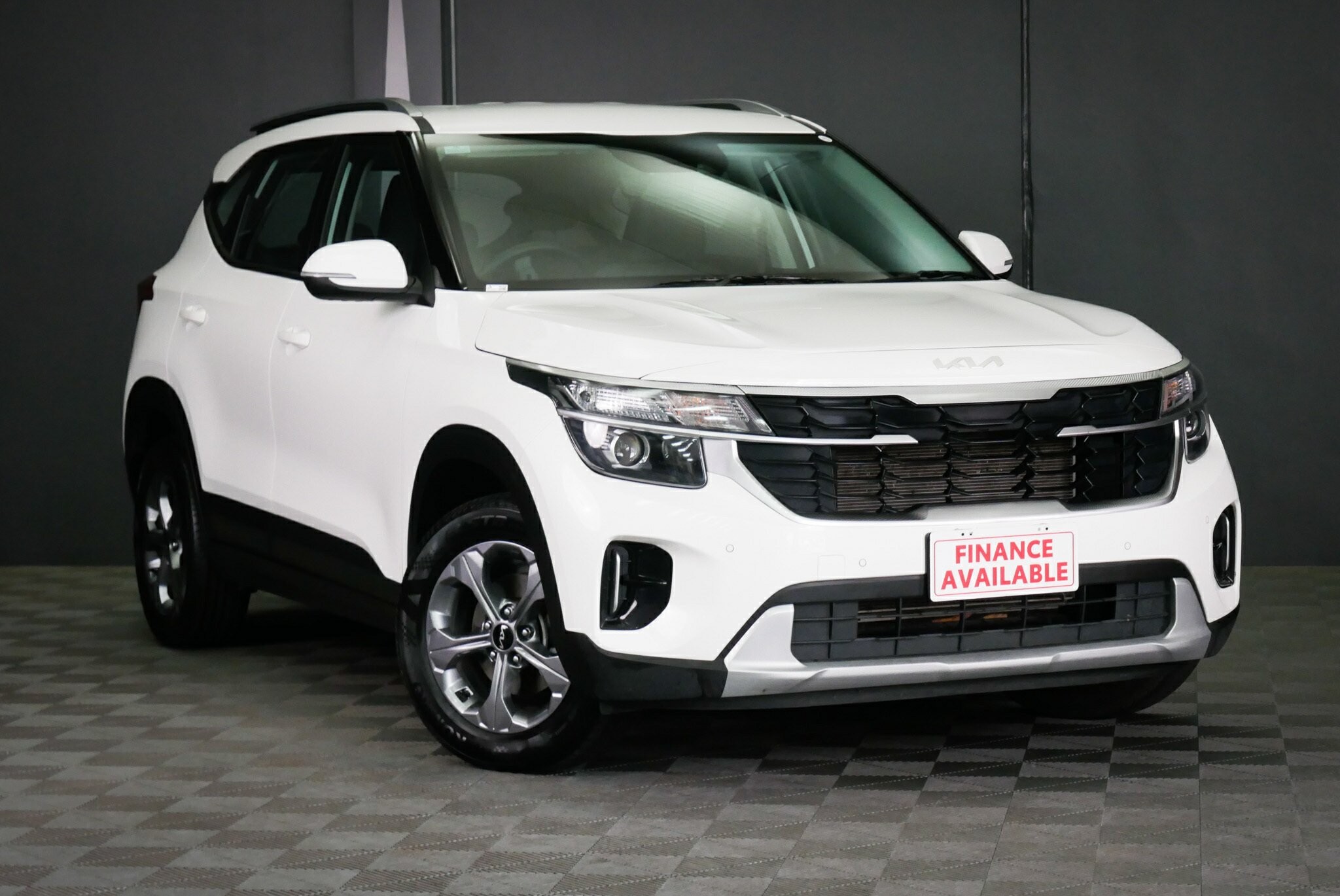 Kia Seltos image 1