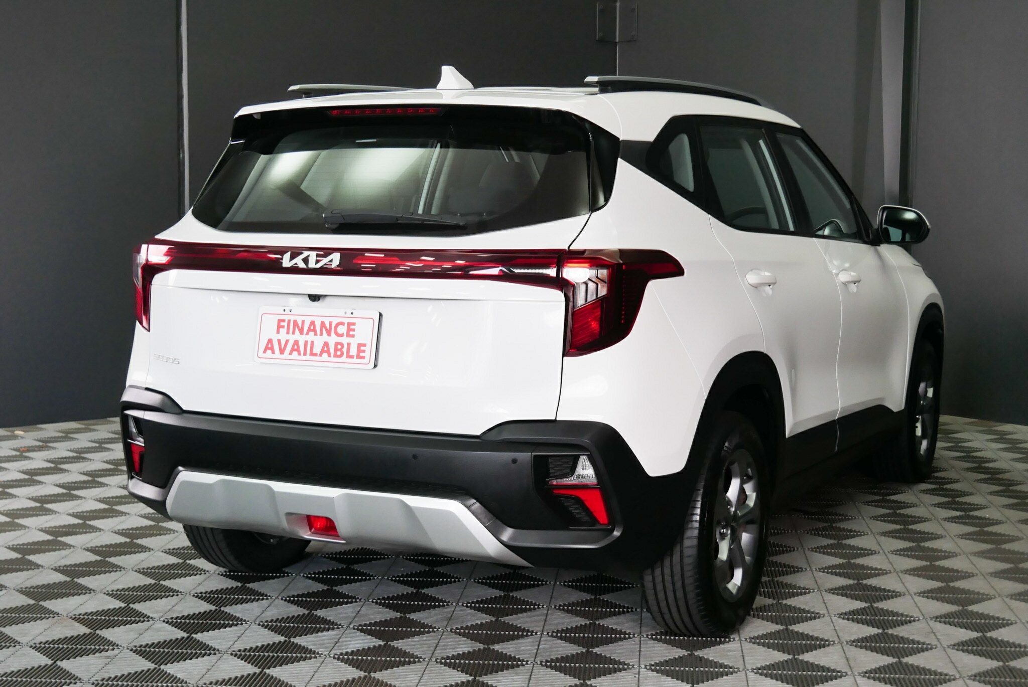Kia Seltos image 4