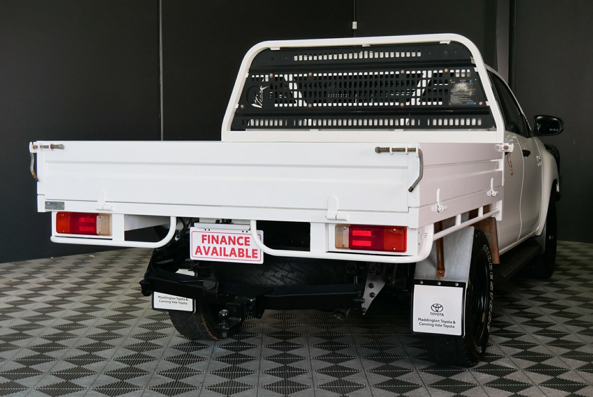 Toyota Hilux image 4