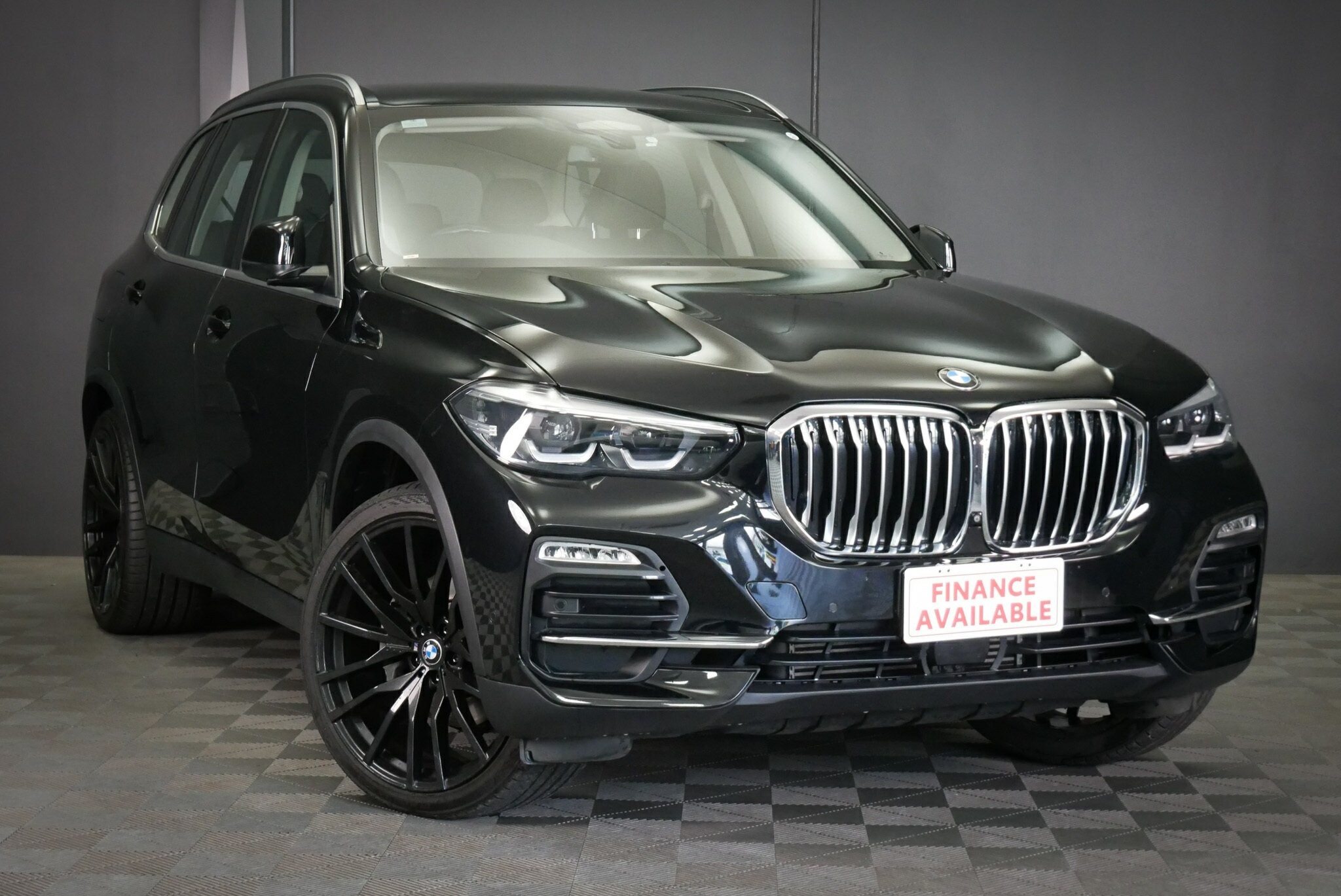 BMW X5 image 1