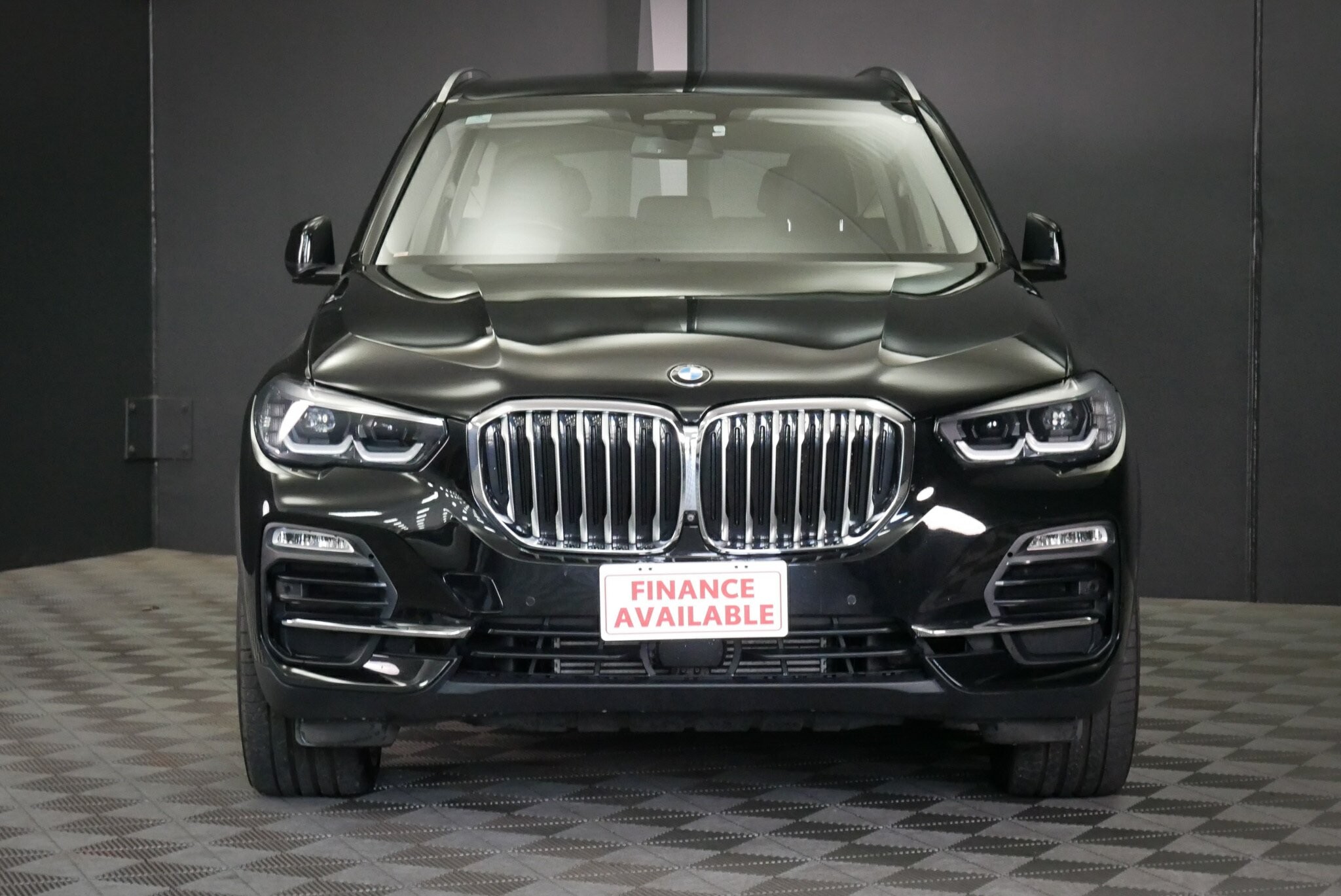 BMW X5 image 2