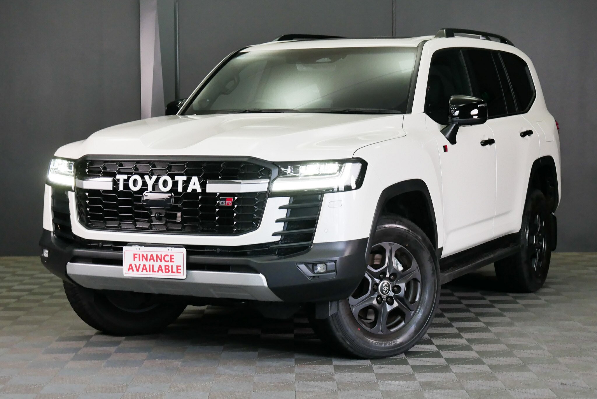 Toyota Landcruiser image 3
