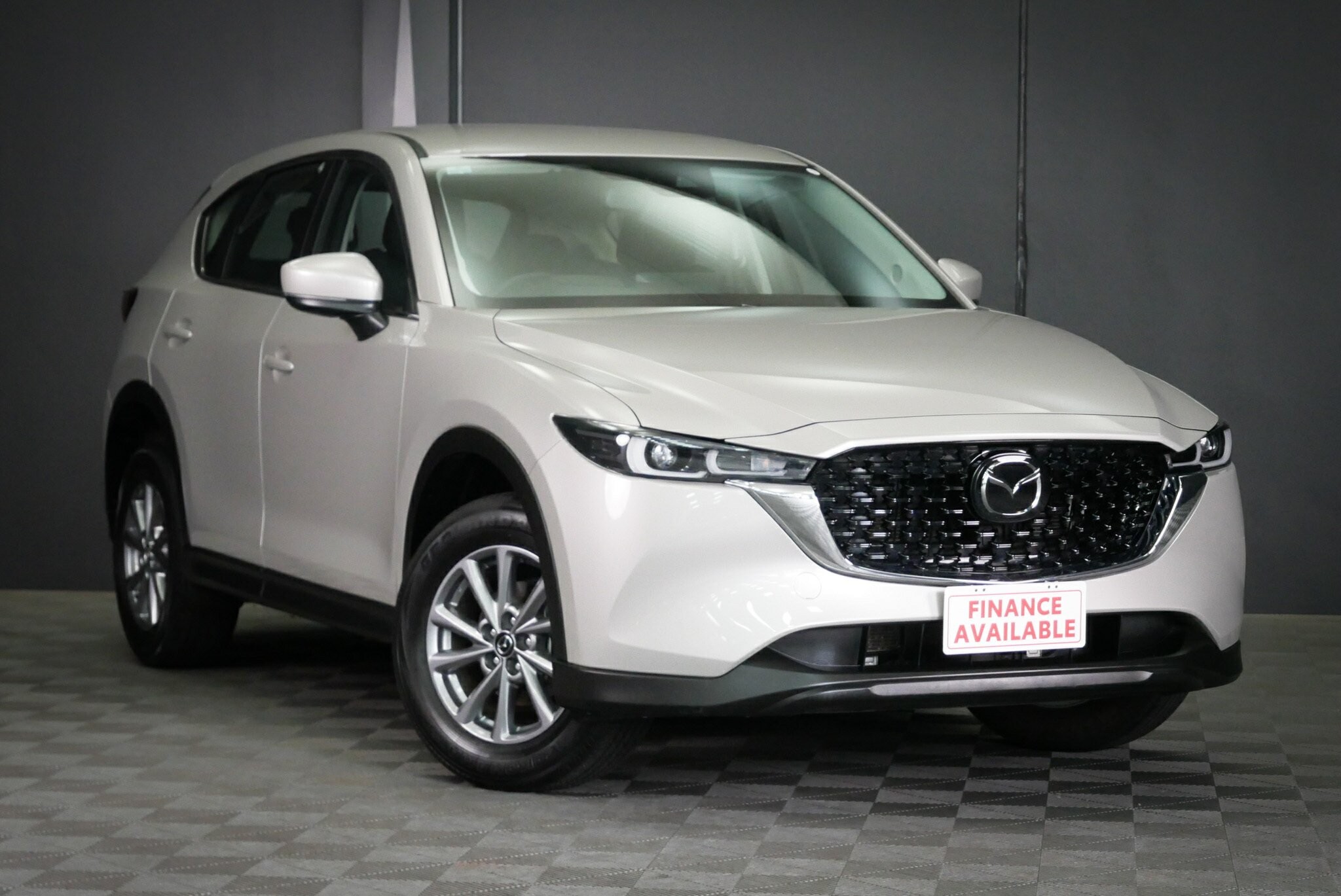 Mazda Cx-5 image 1