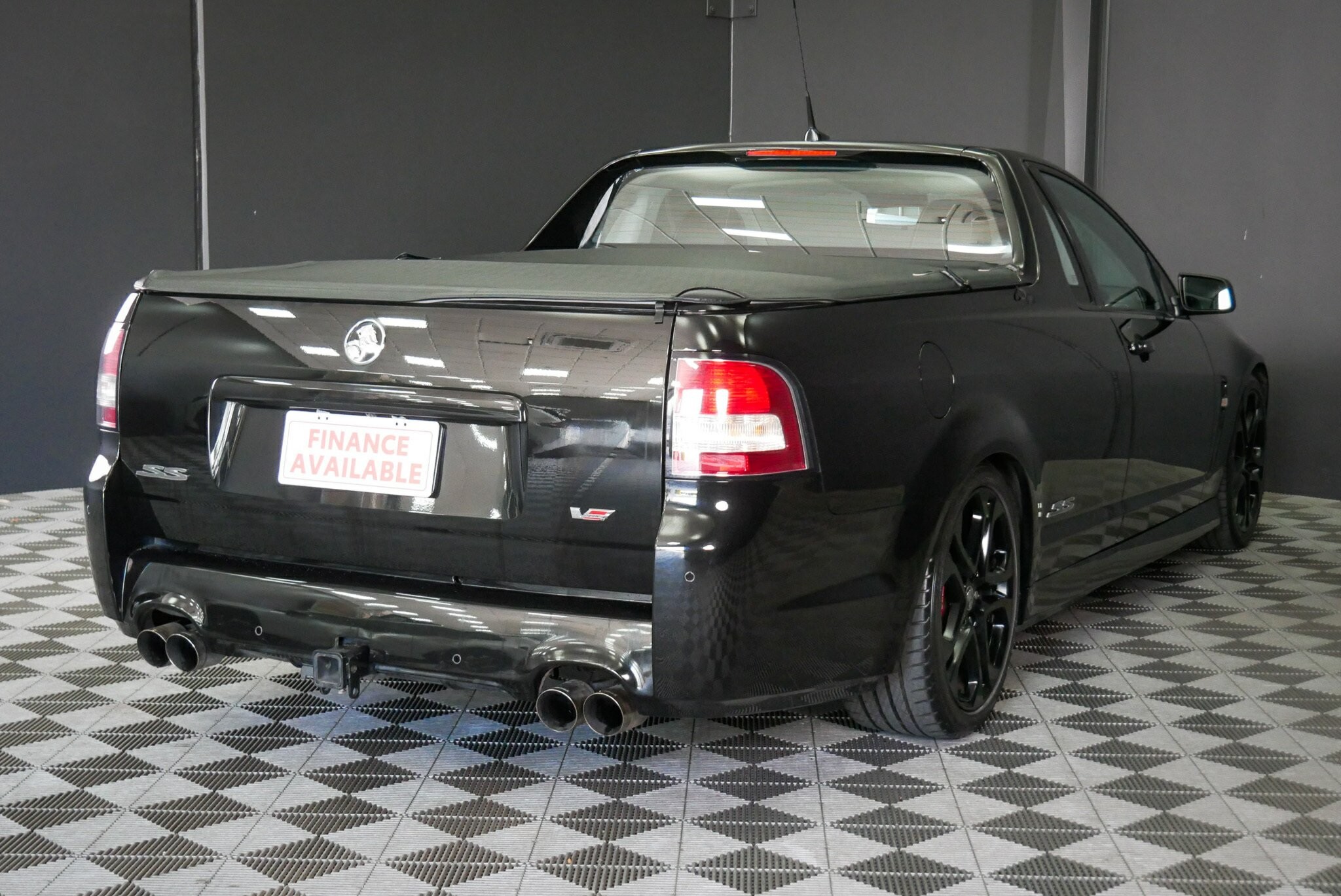 Holden Ute image 4