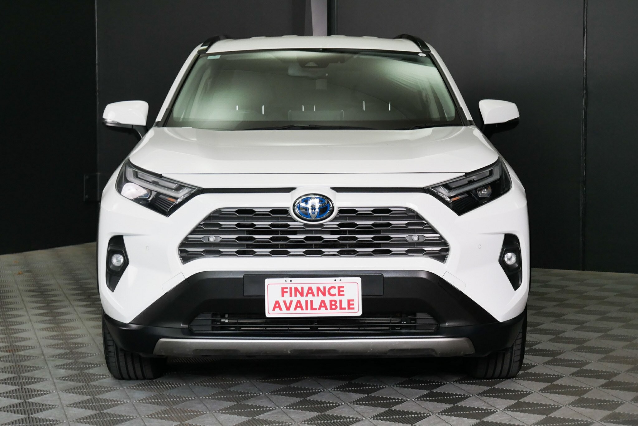 Toyota Rav4 image 2