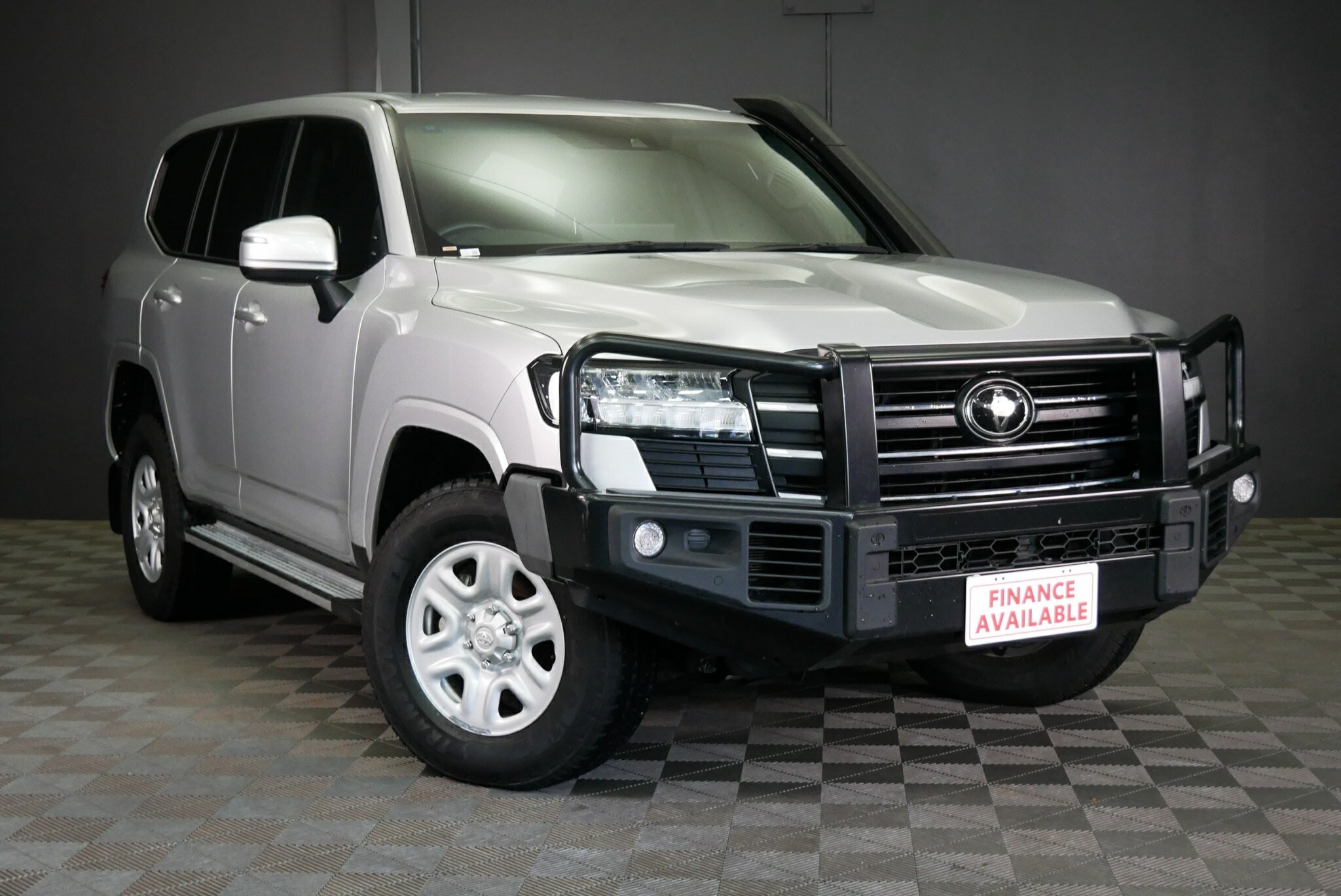 Toyota Landcruiser image 1