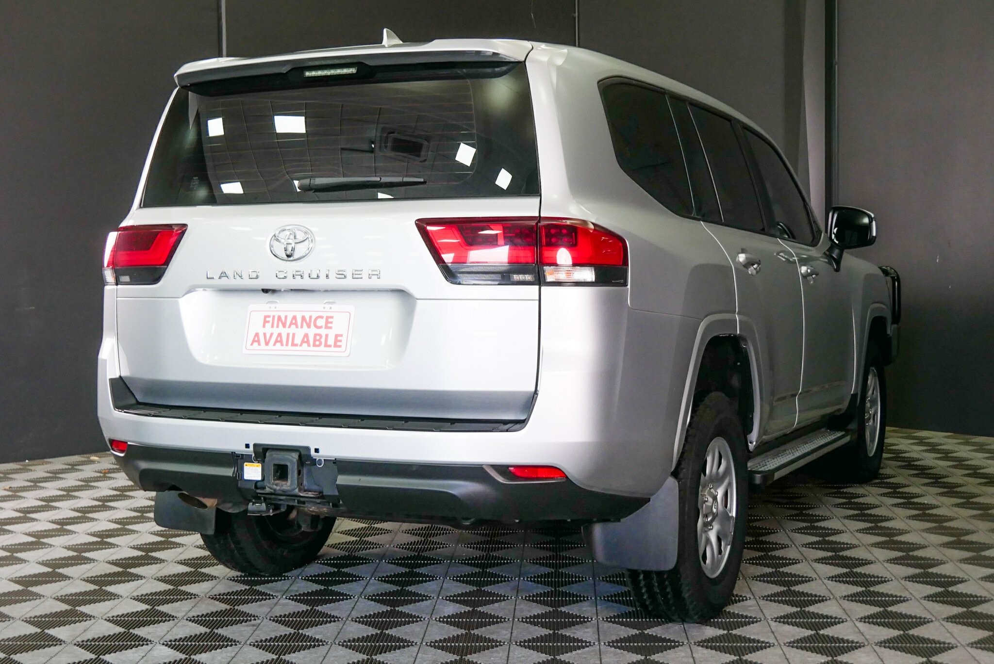 Toyota Landcruiser image 4