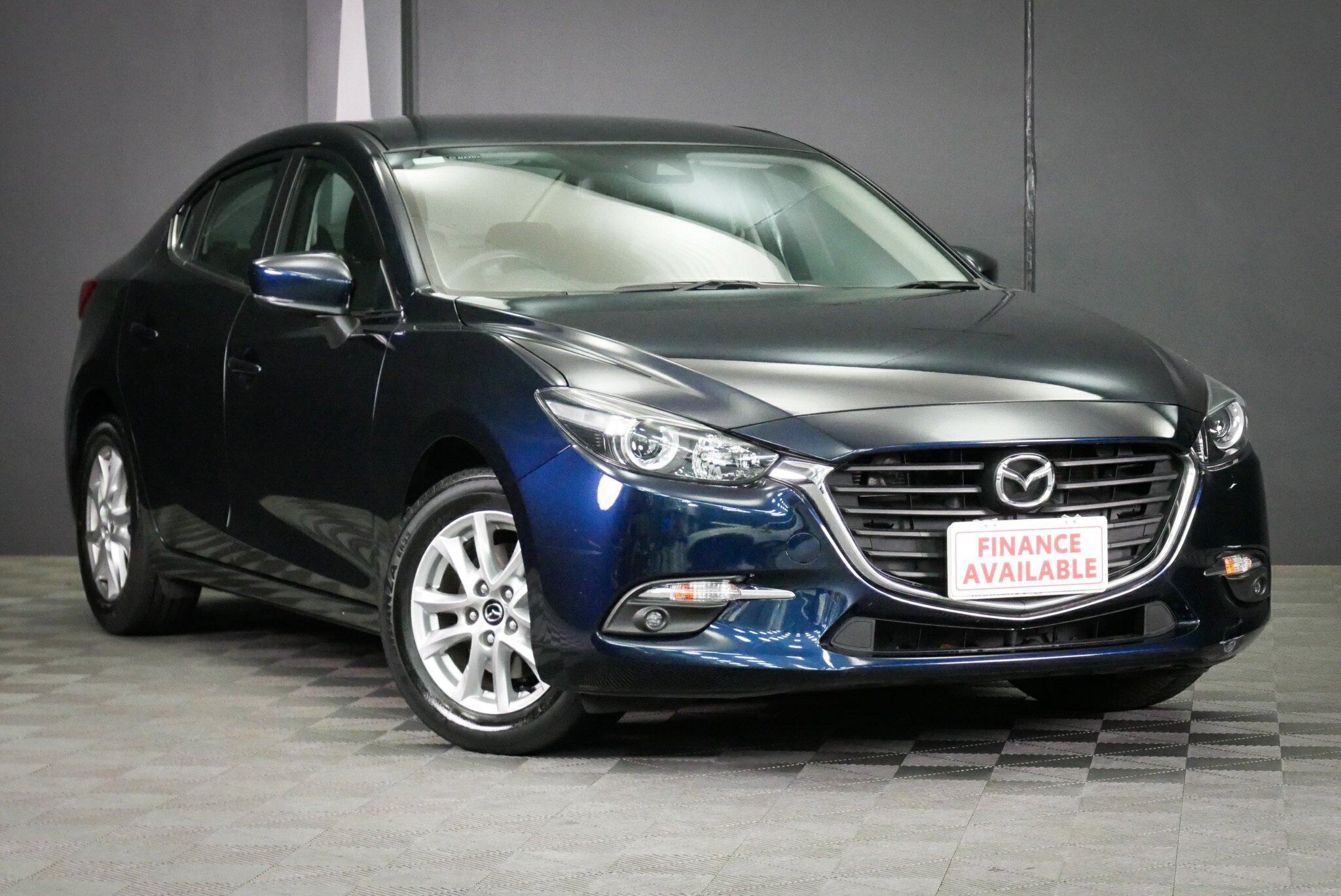 Mazda 3 image 1