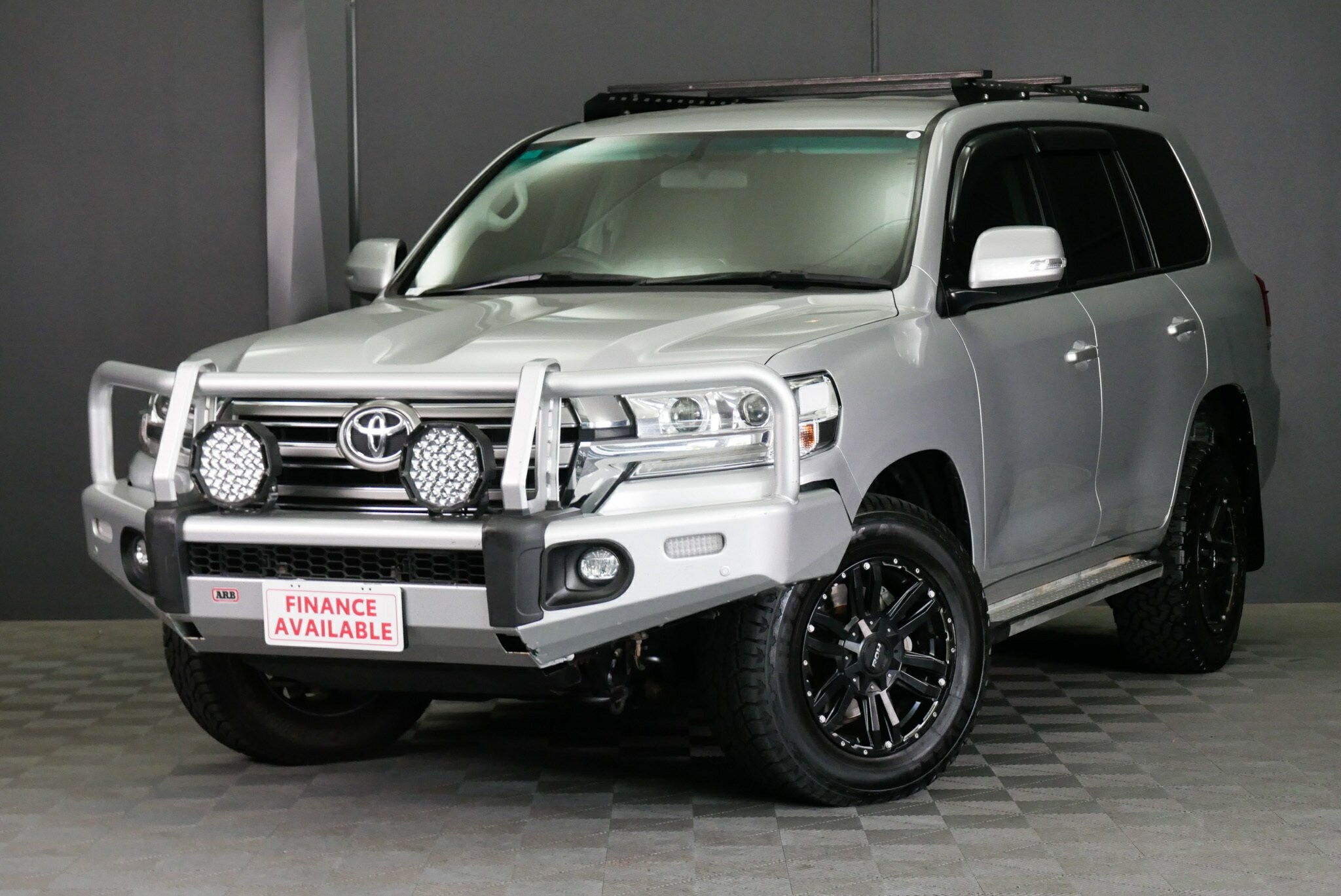 Toyota Landcruiser image 3