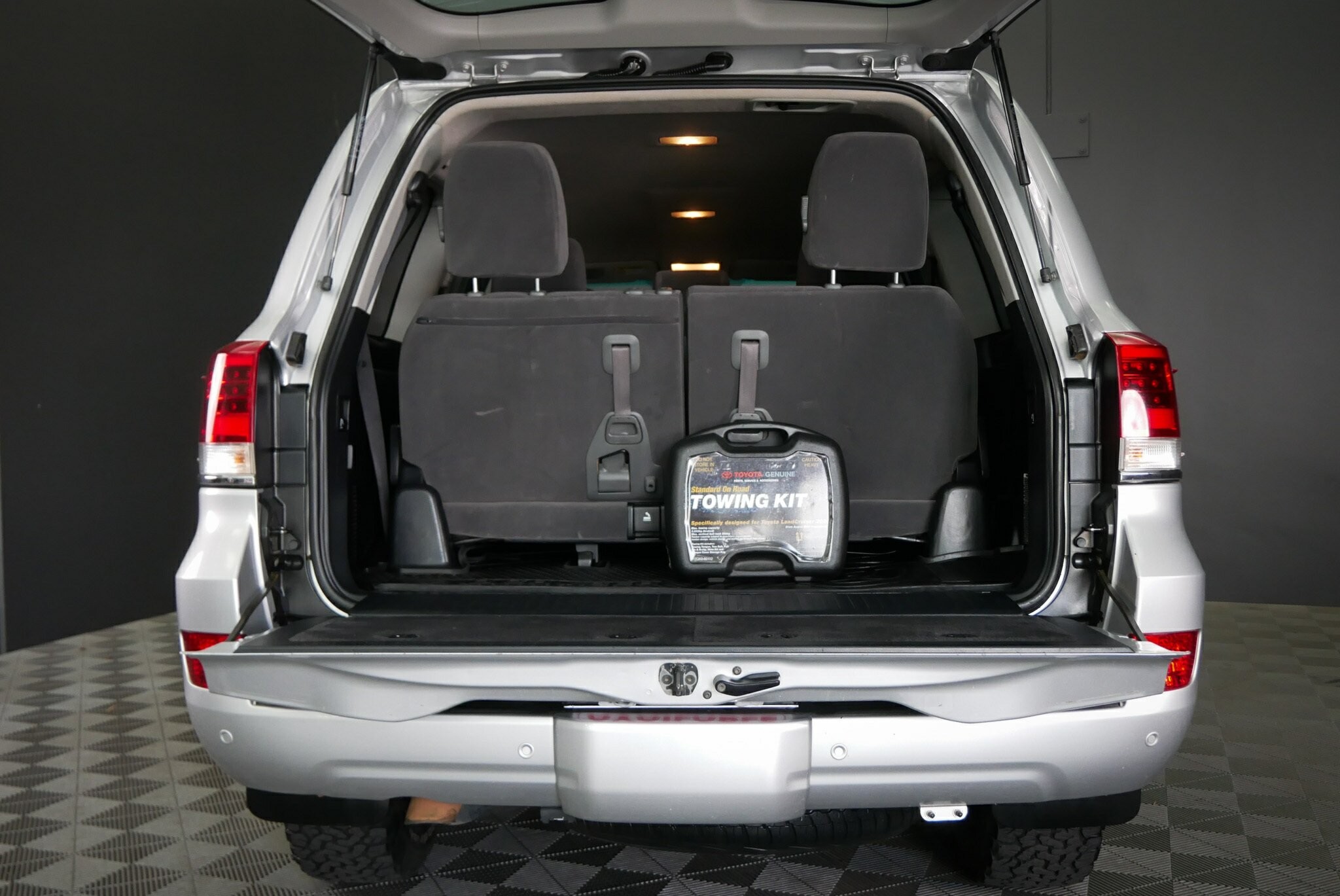 Toyota Landcruiser image 4