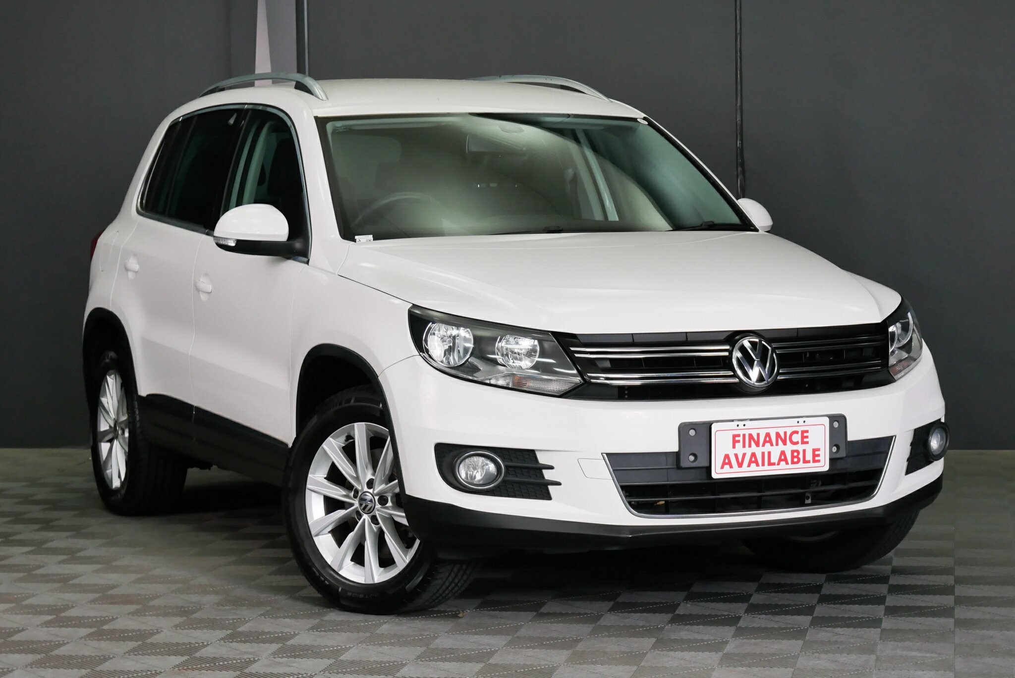 Volkswagen Tiguan image 1