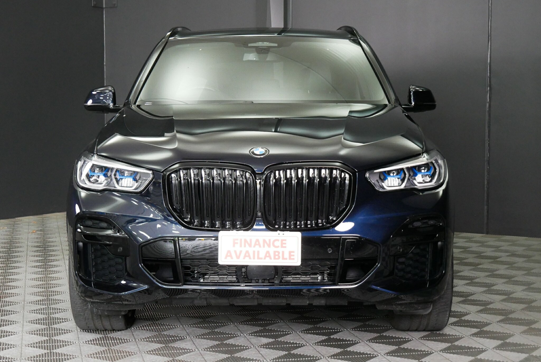 BMW X5 image 2