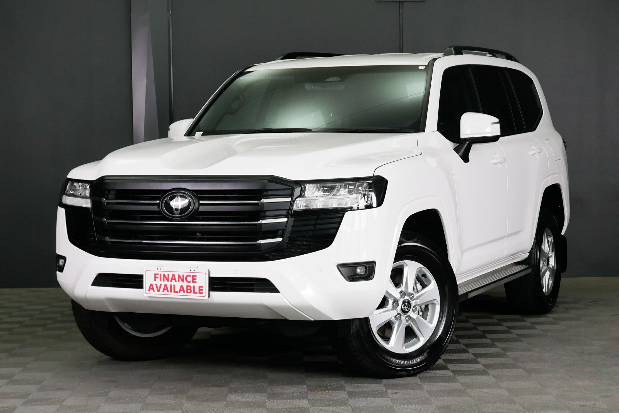 Toyota Landcruiser image 3