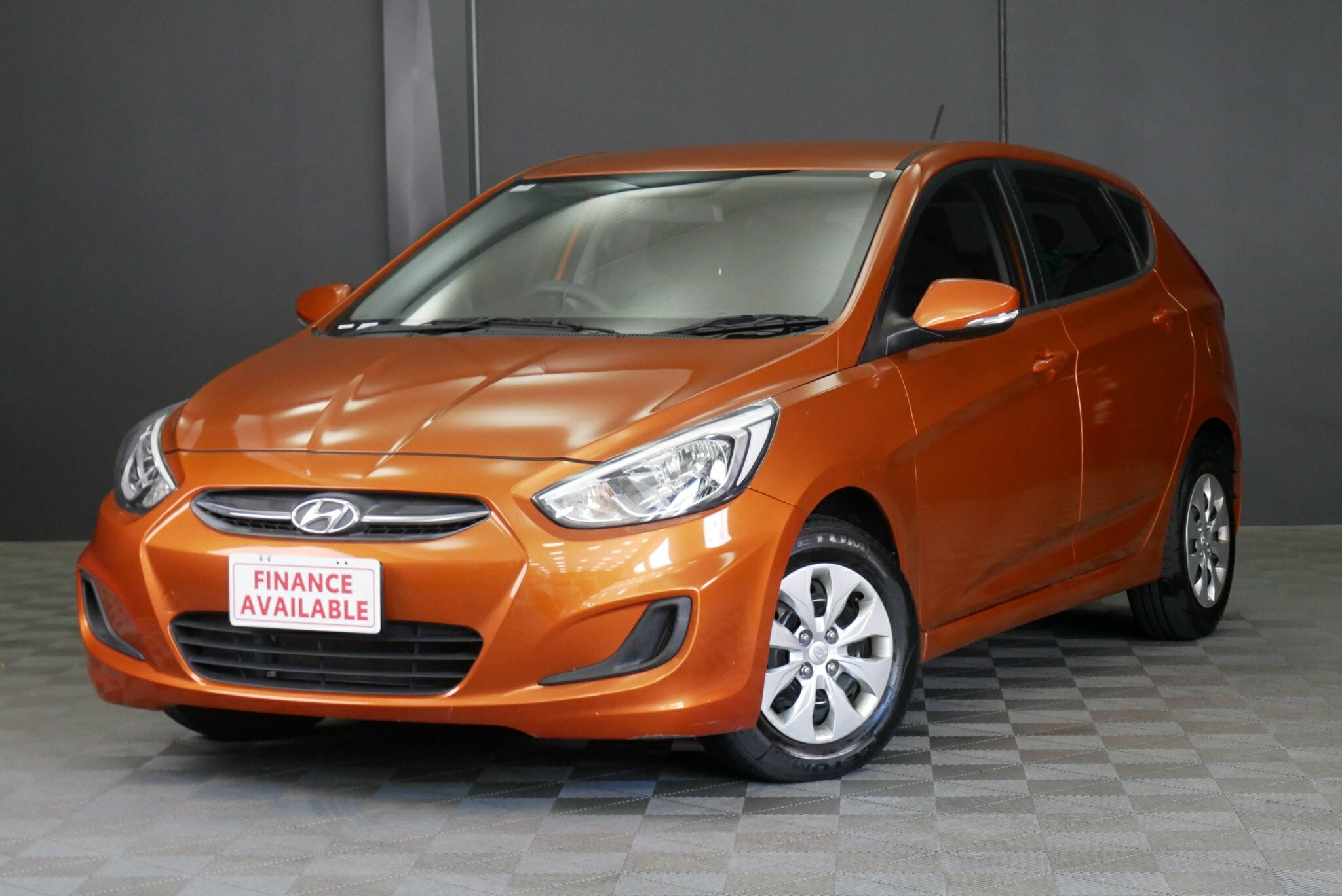 Hyundai Accent image 3