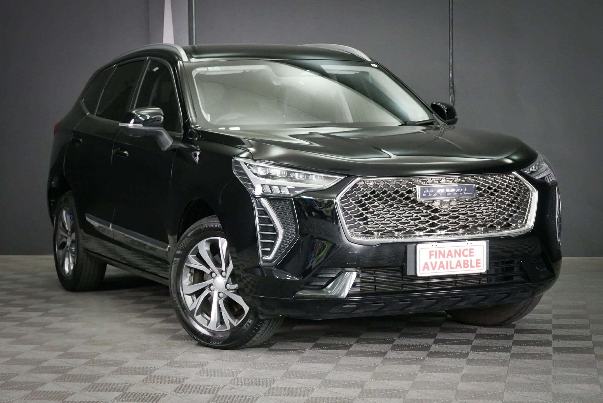 Gwm Haval Jolion image 1