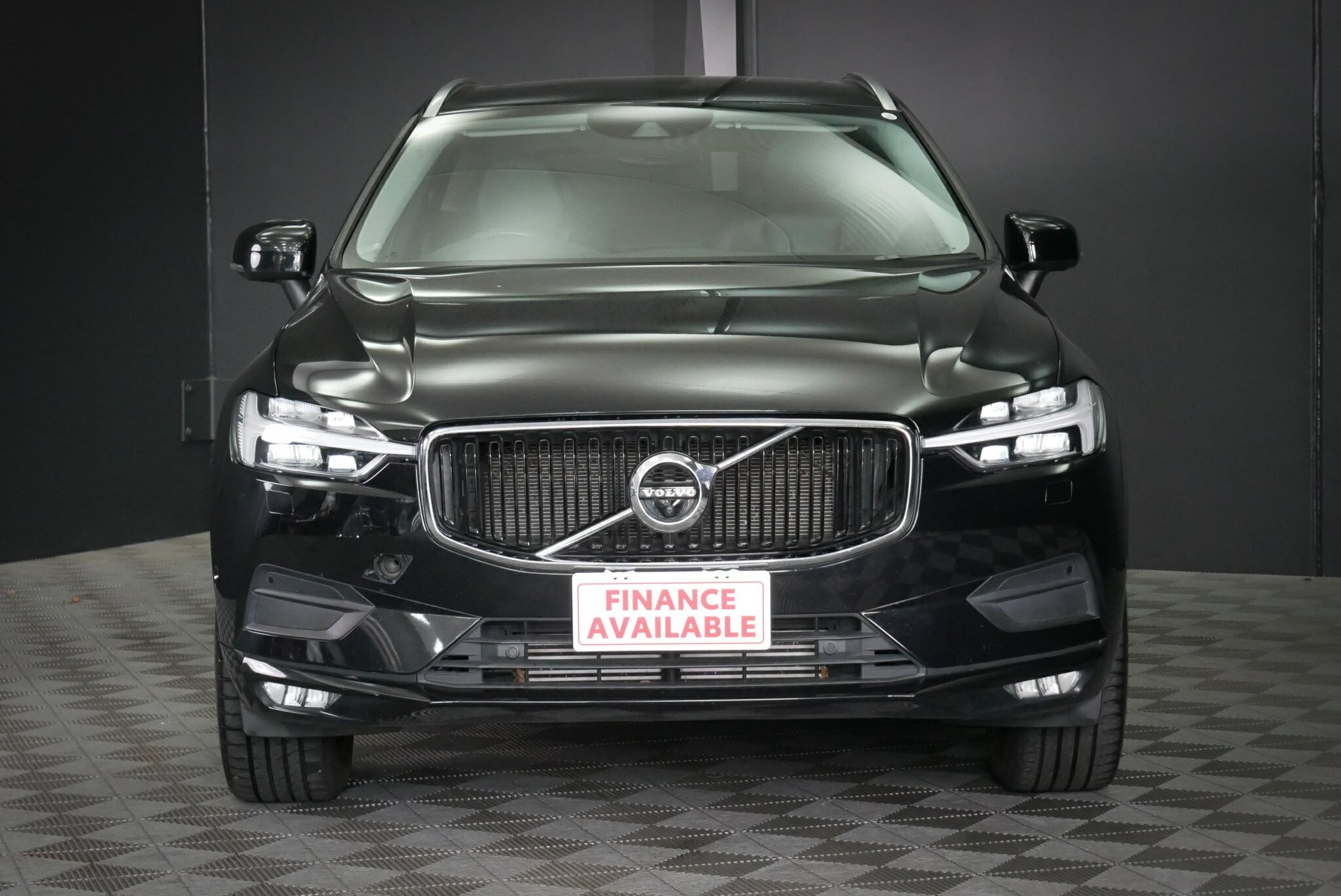 Volvo Xc60 image 2