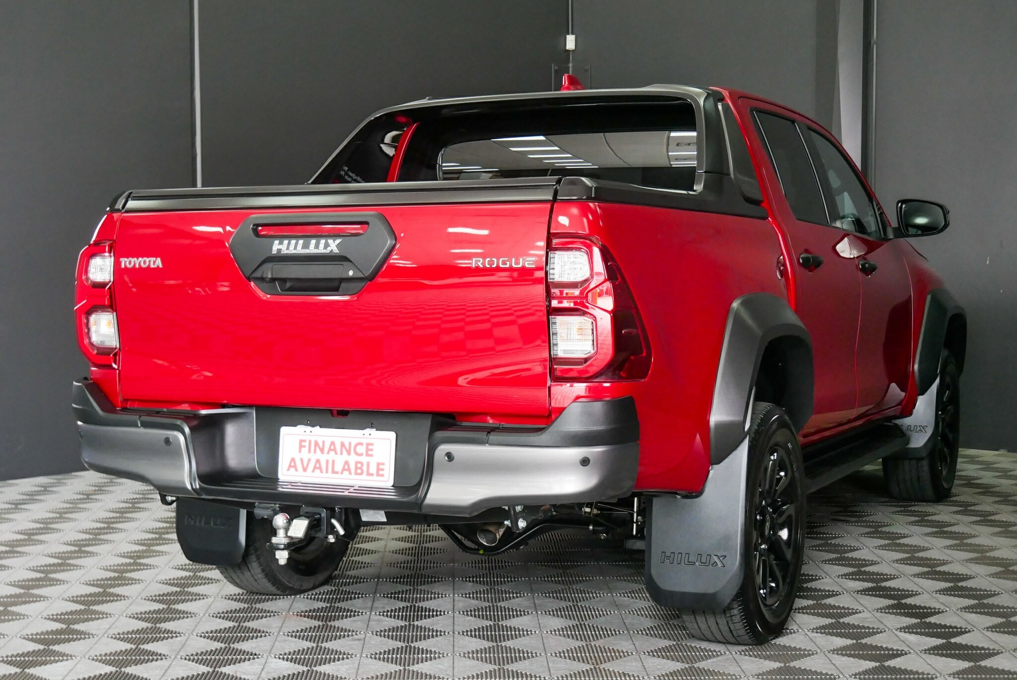 Toyota Hilux image 4