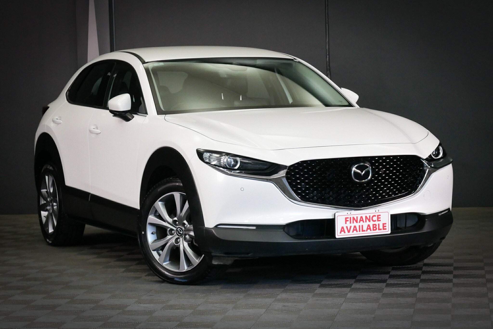 Mazda Cx-30 image 1