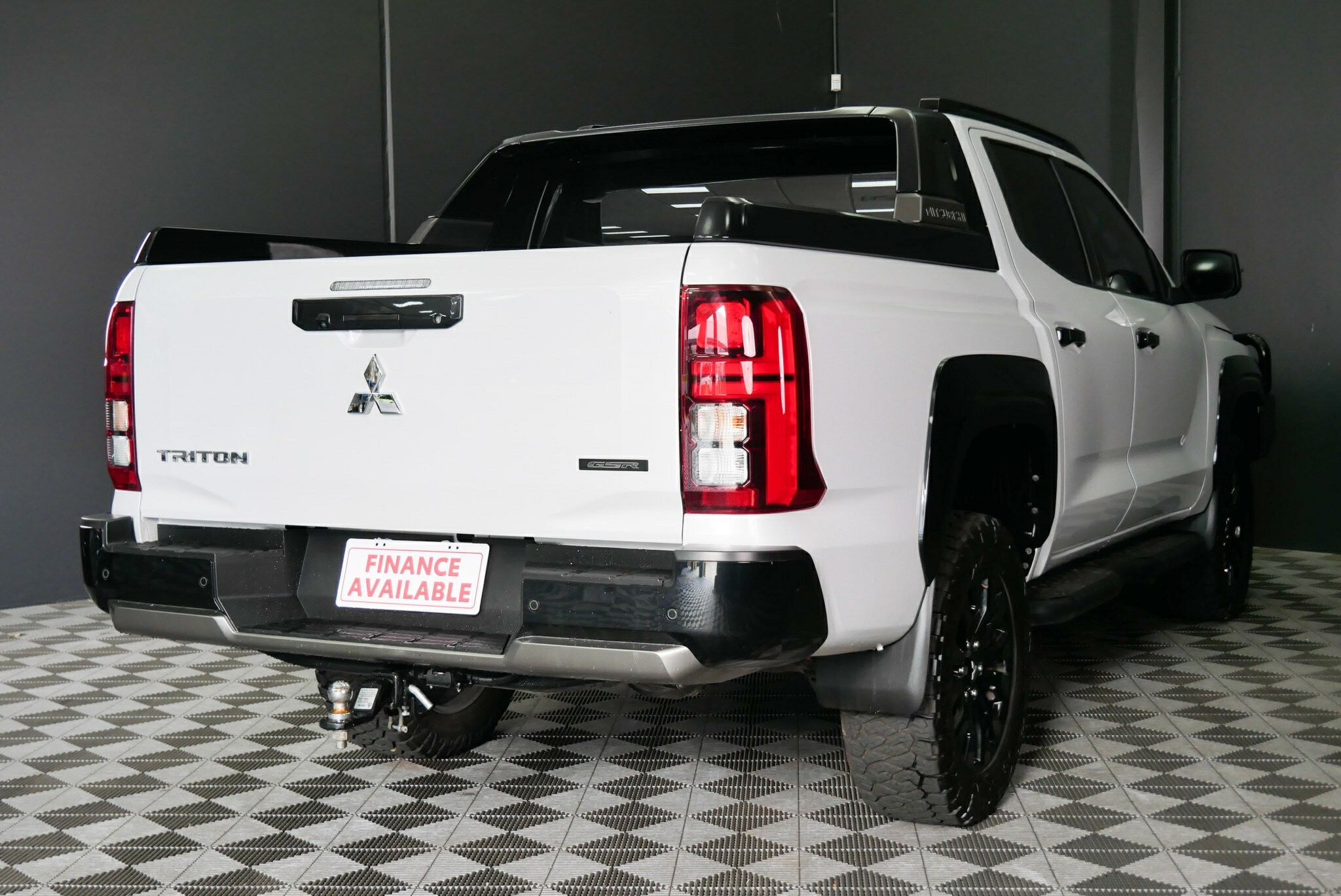 Mitsubishi Triton image 4