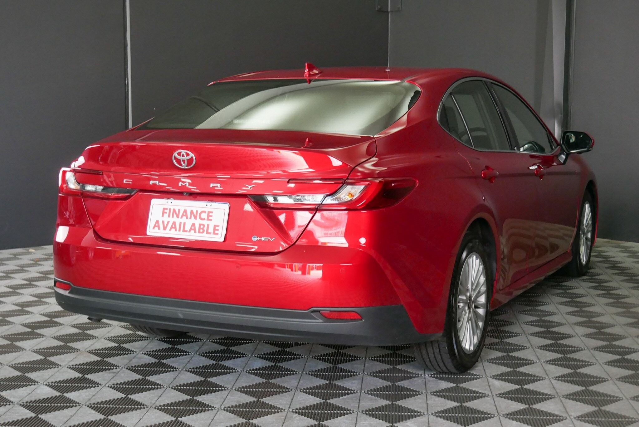 Toyota Camry image 4