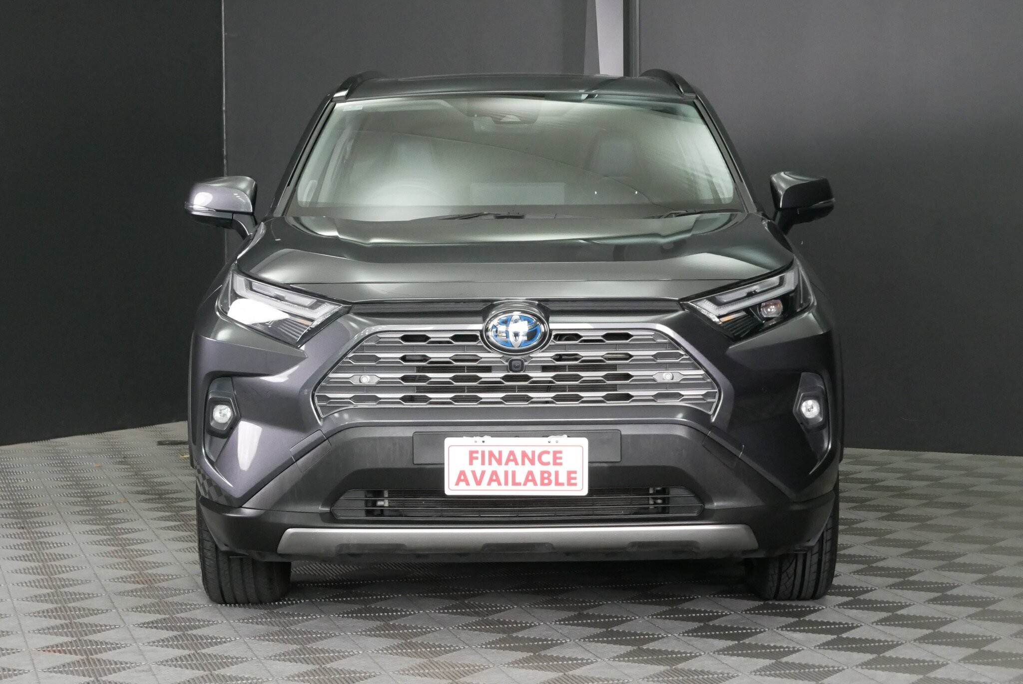 Toyota Rav4 image 2