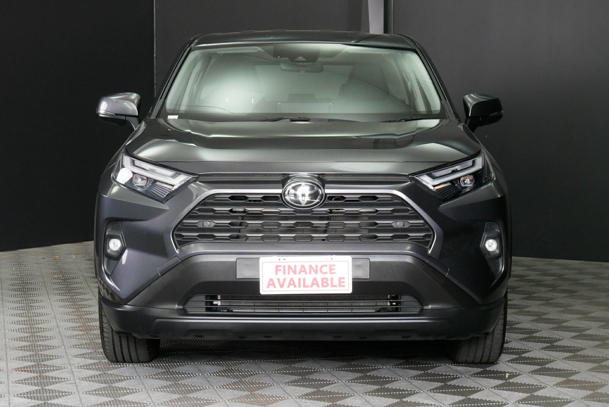 Toyota Rav4 image 2