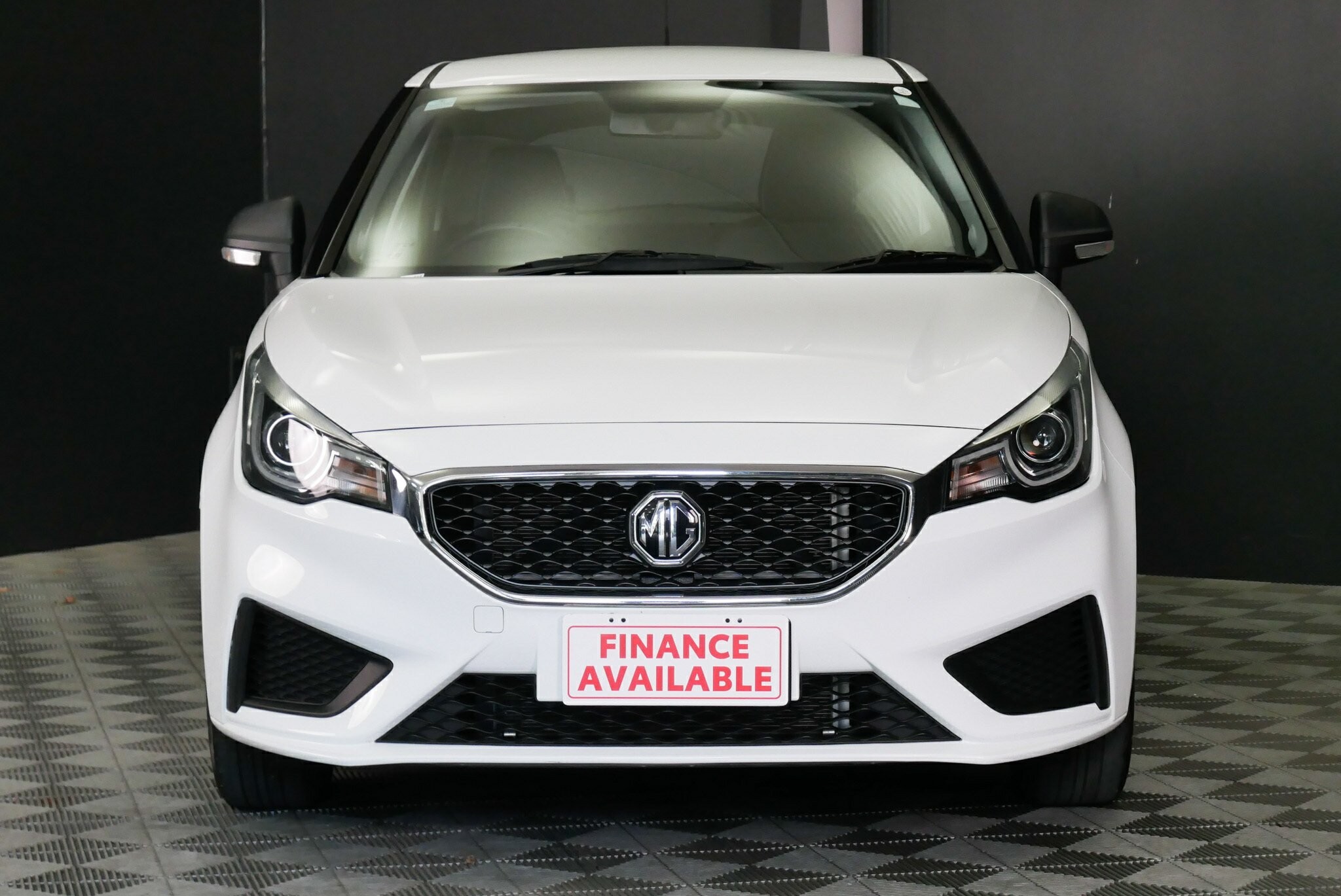 MG Mg3 image 2