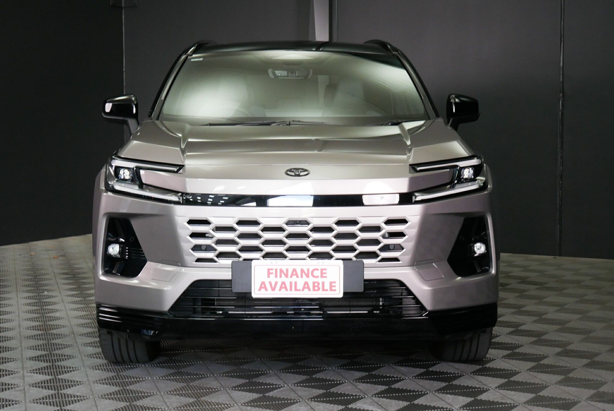 Toyota Rav4 image 2