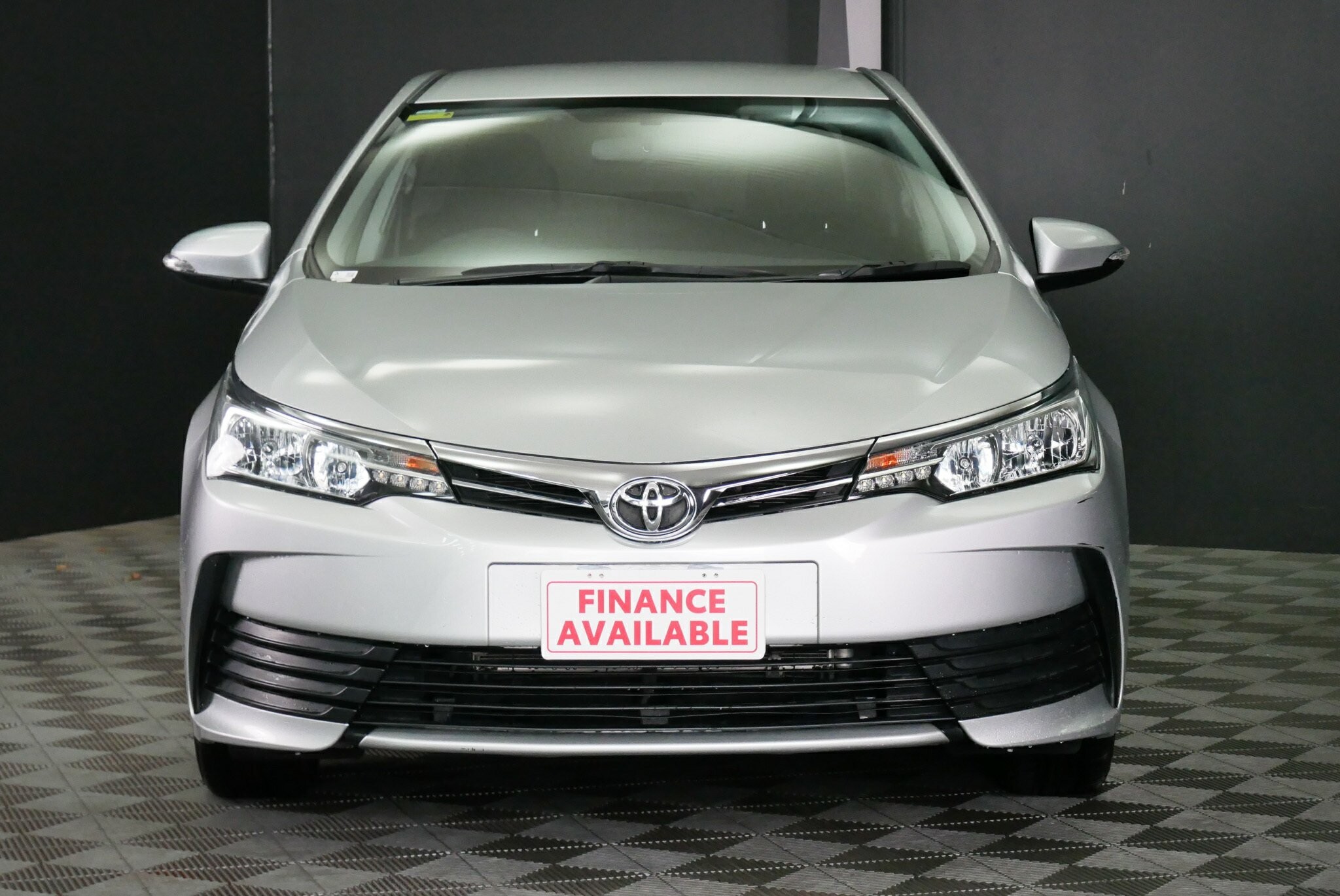 Toyota Corolla image 2