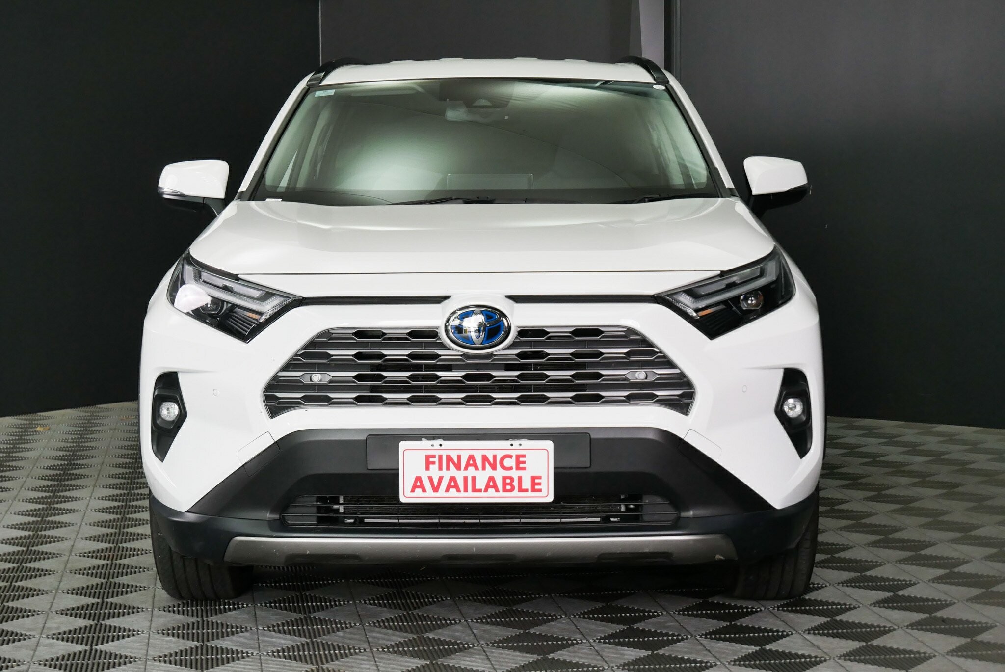 Toyota Rav4 image 2