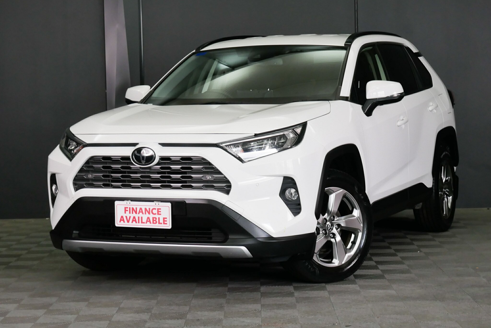 Toyota Rav4 image 3