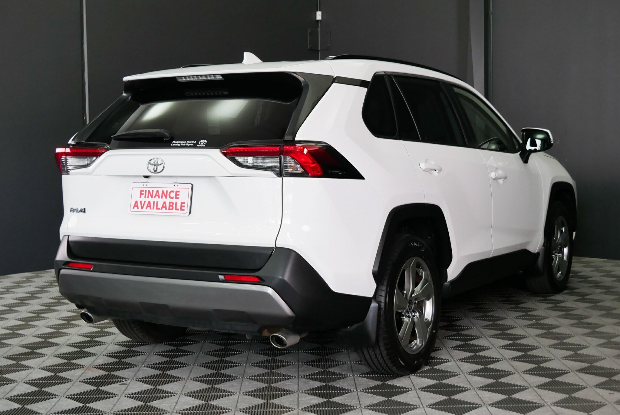Toyota Rav4 image 4