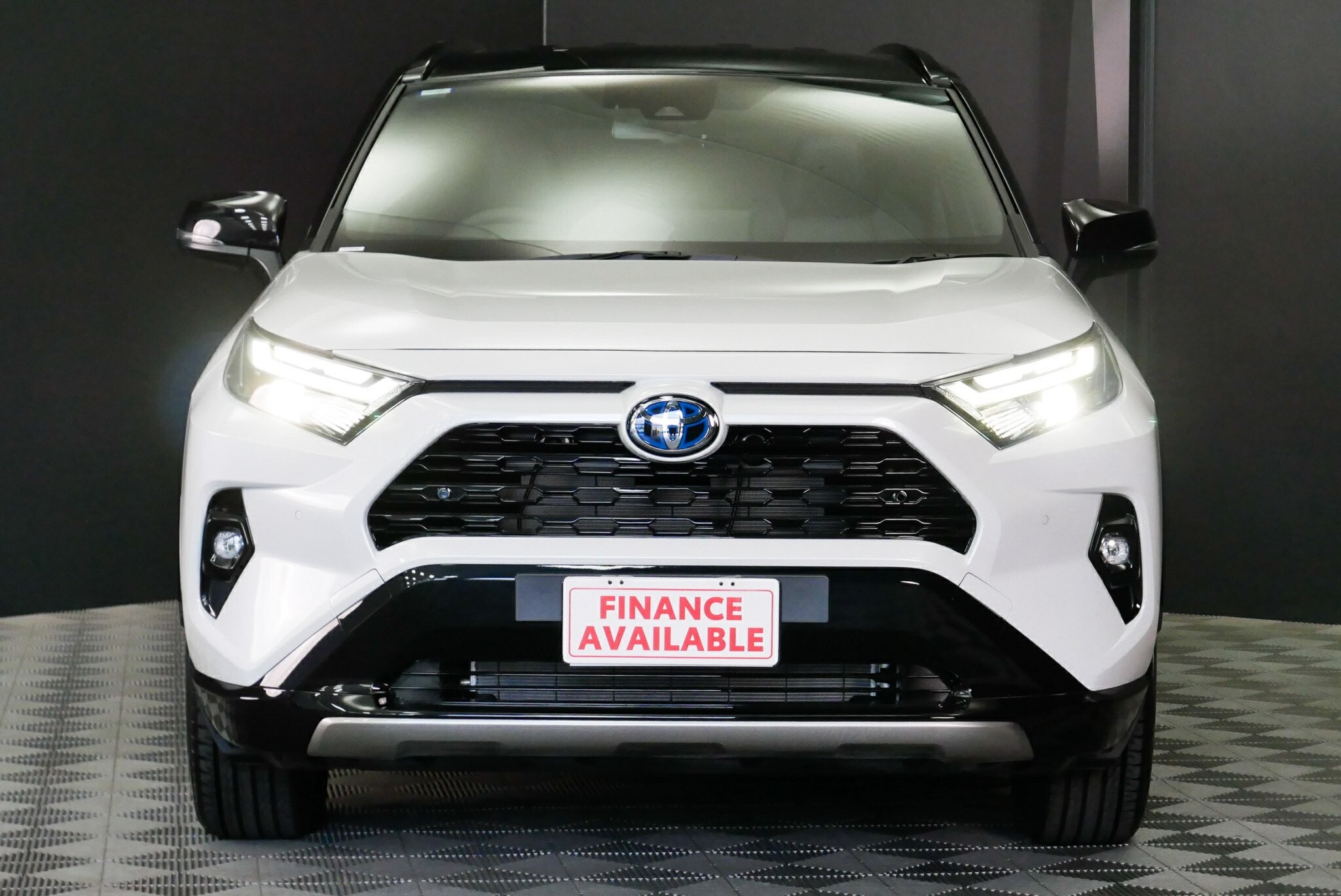 Toyota Rav4 image 2