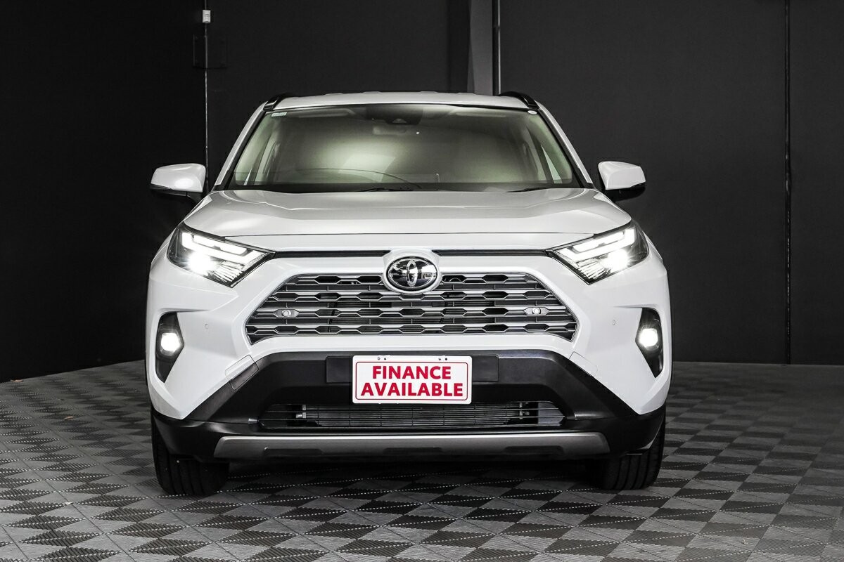 Toyota Rav4 image 3