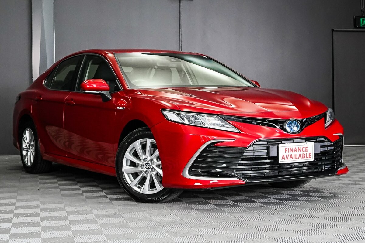 Toyota Camry image 1