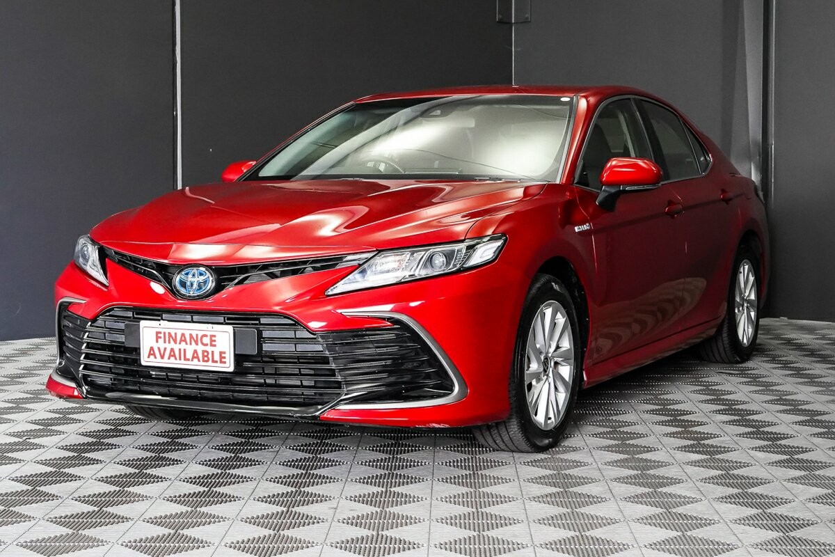 Toyota Camry image 4