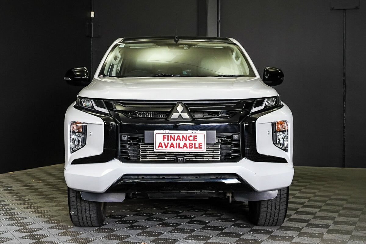 Mitsubishi Triton image 3