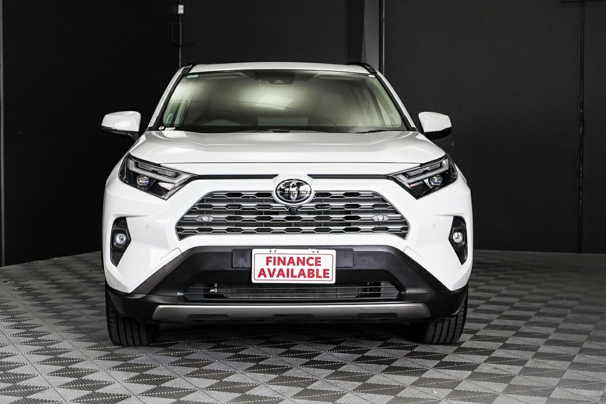 Toyota Rav4 image 3