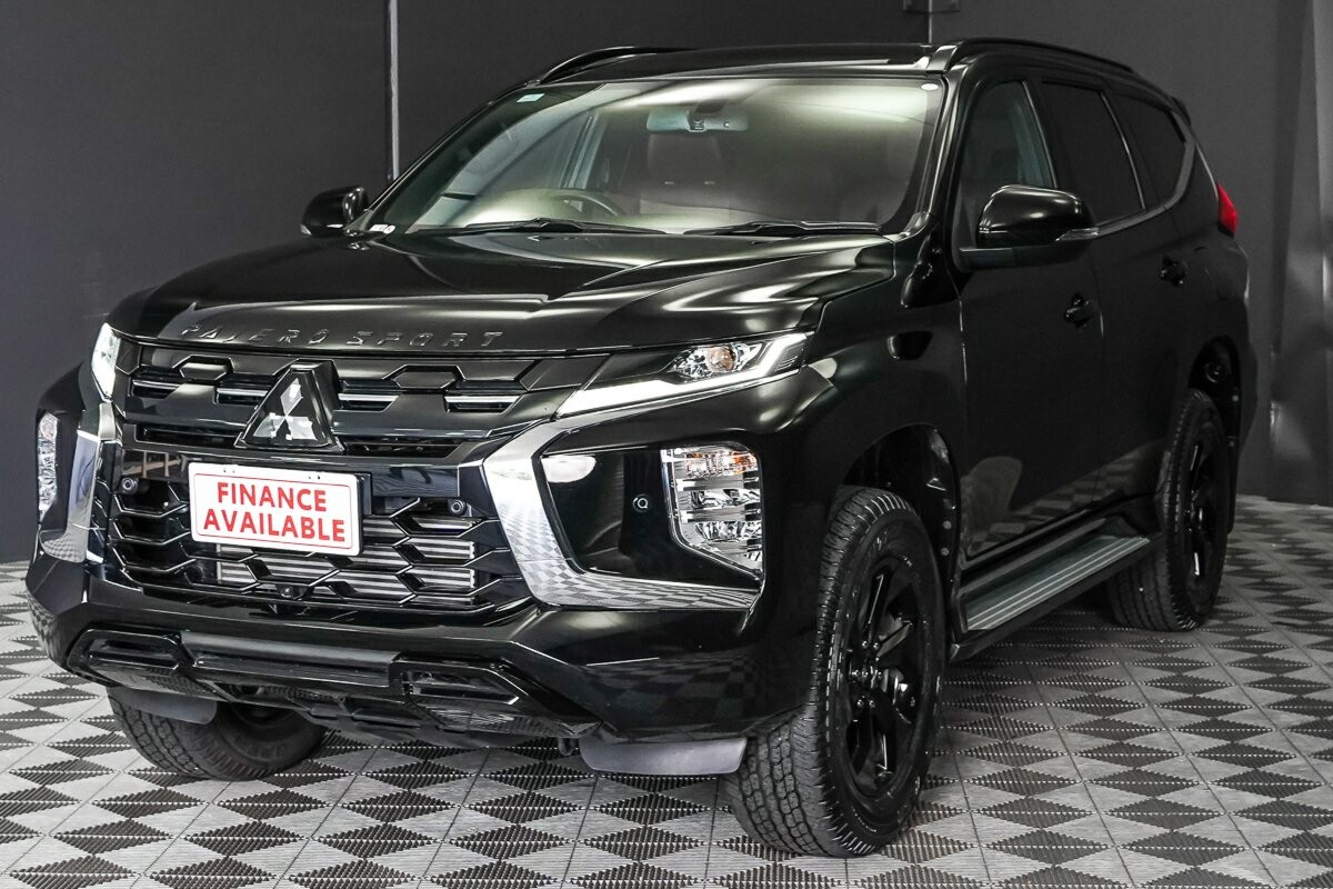 Mitsubishi Pajero Sport image 4