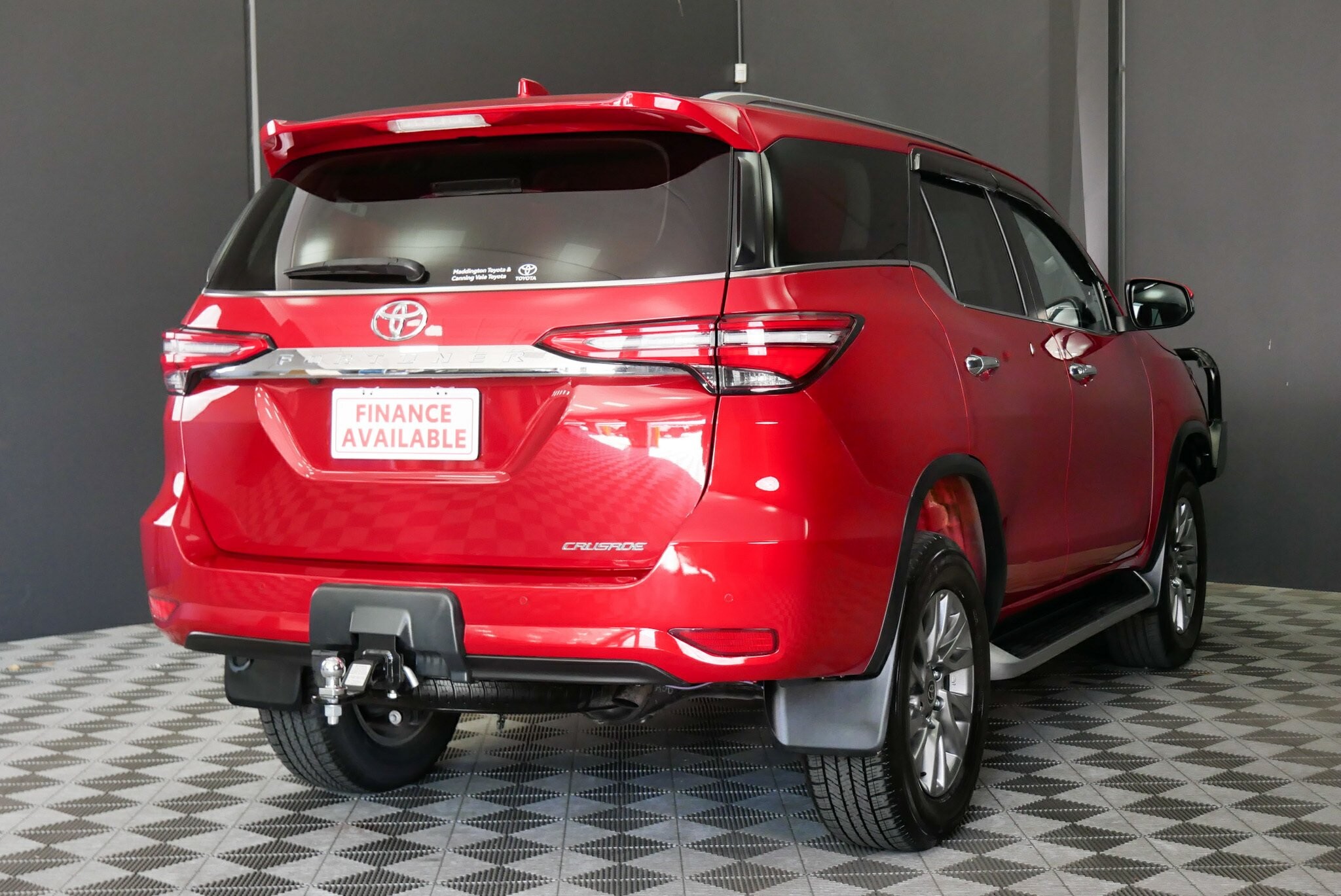 Toyota Fortuner image 4