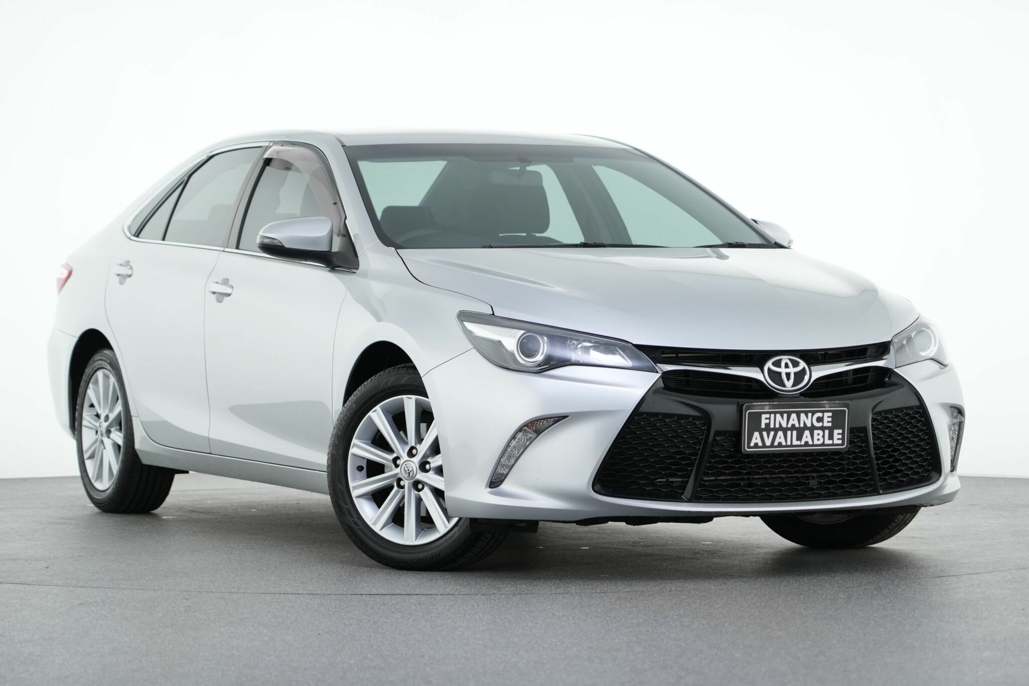 Toyota Camry image 1