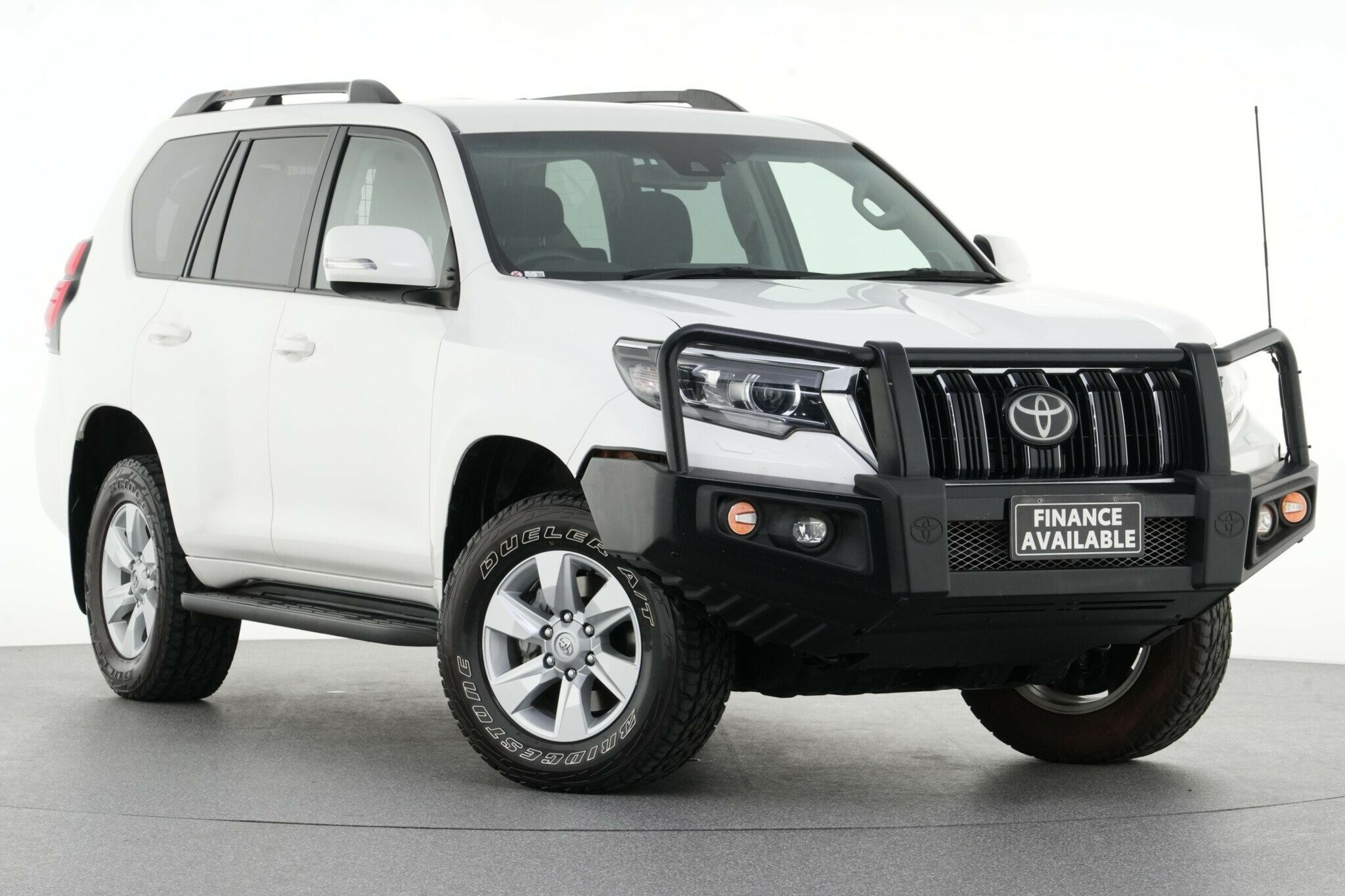 Toyota Landcruiser Prado image 1
