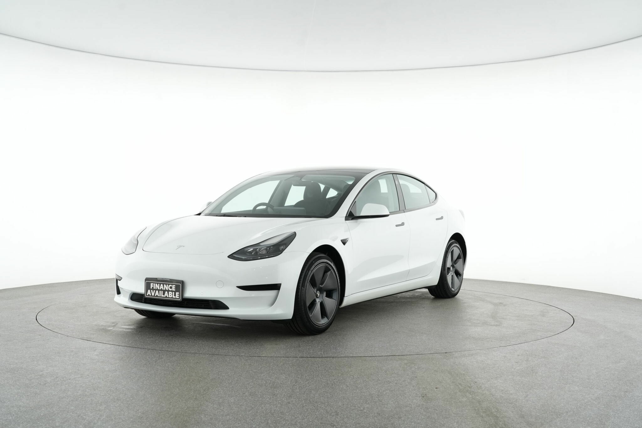 Tesla Model 3 image 4