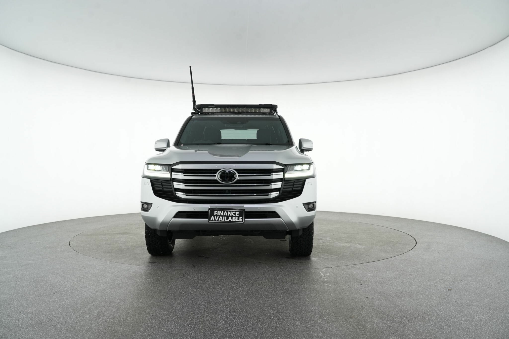 Toyota Landcruiser image 3