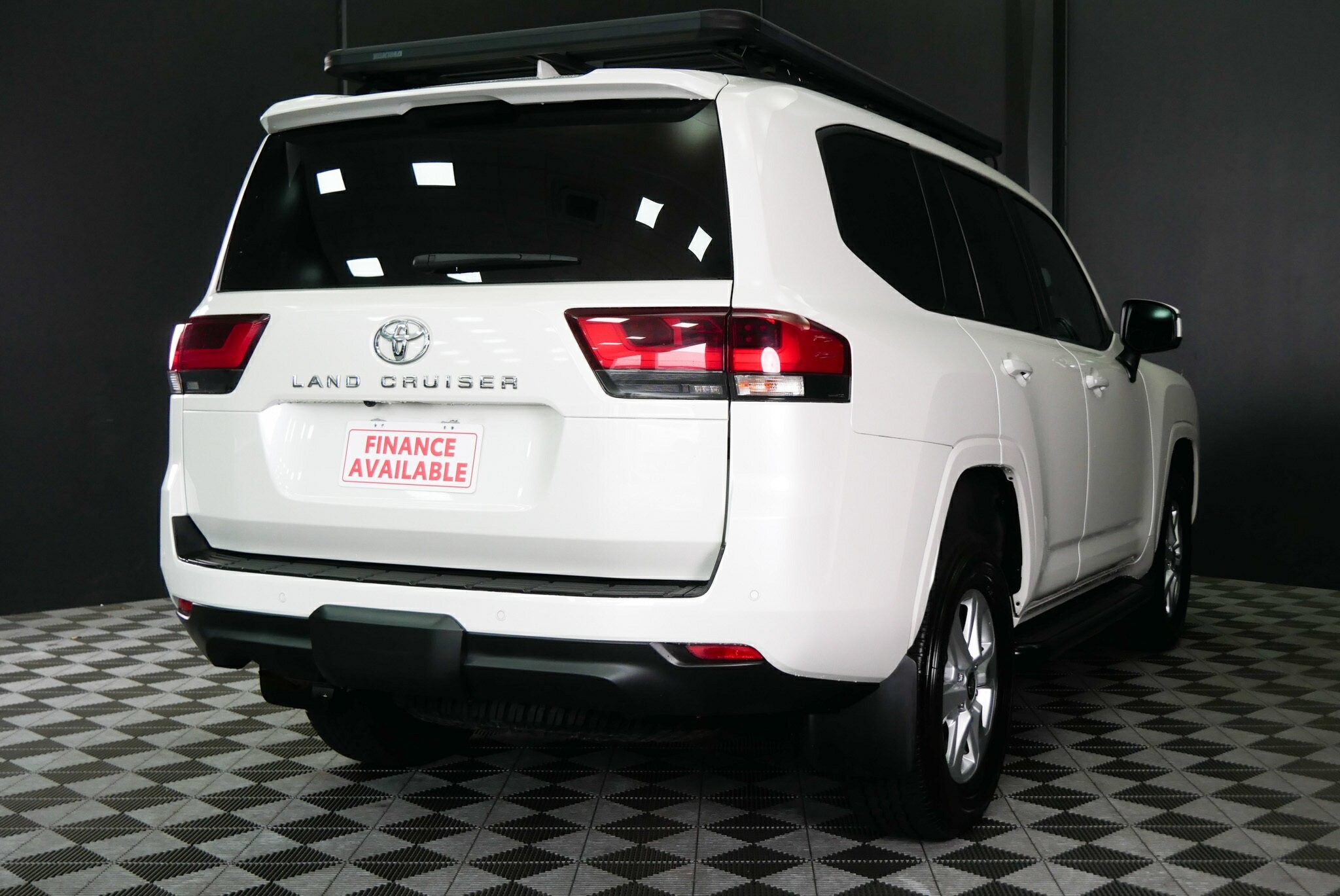 Toyota Landcruiser image 4